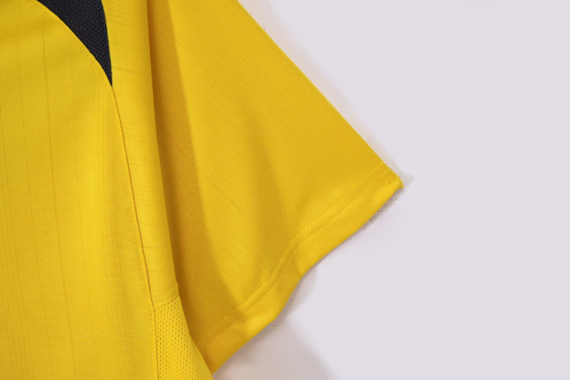 2005-2006 Arsenal away jersey