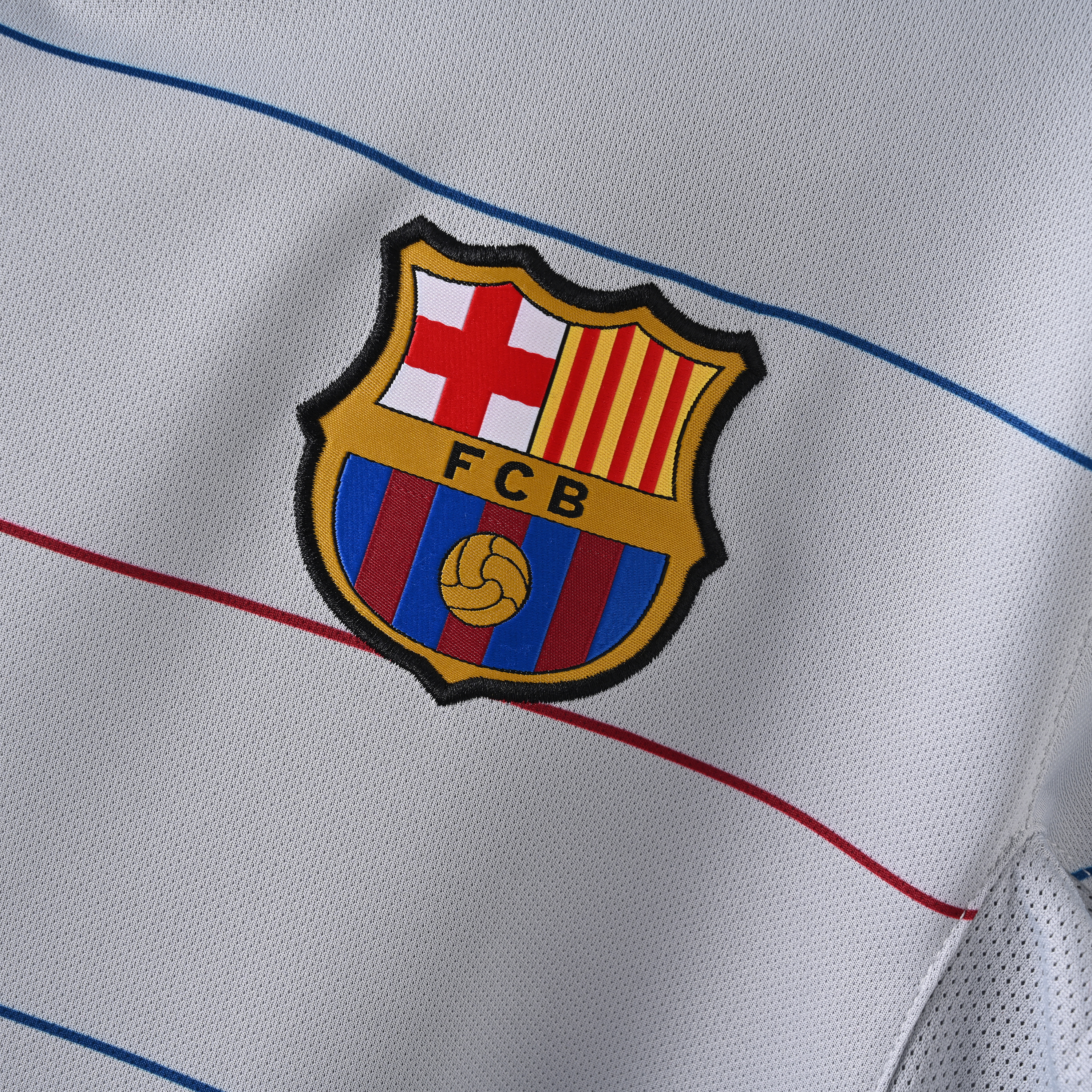 2003-2004 Barcelona away jersey