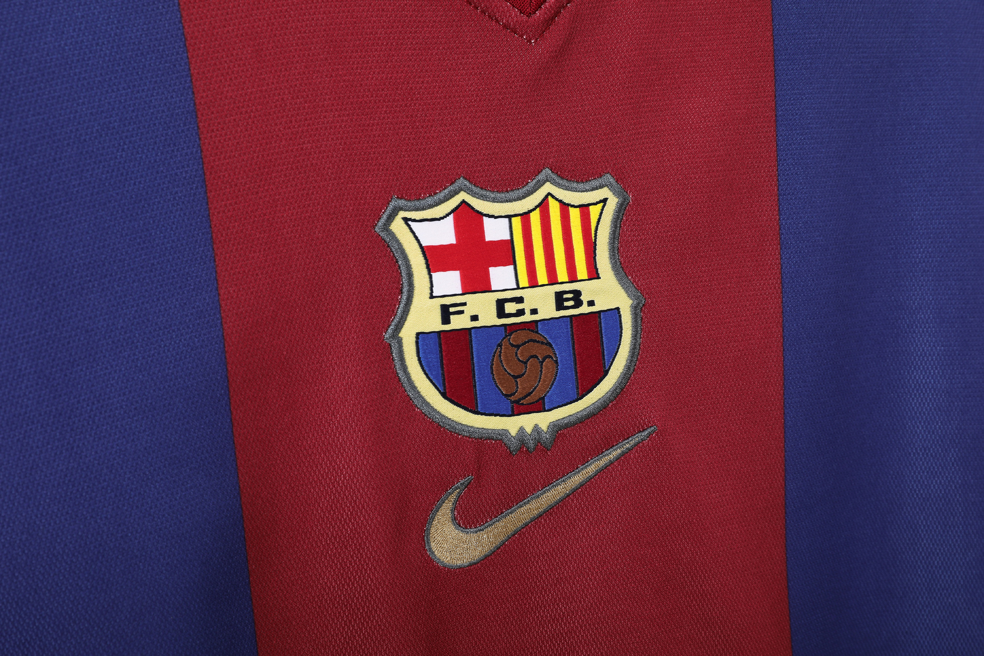 1998-1999 Barcelona home jersey