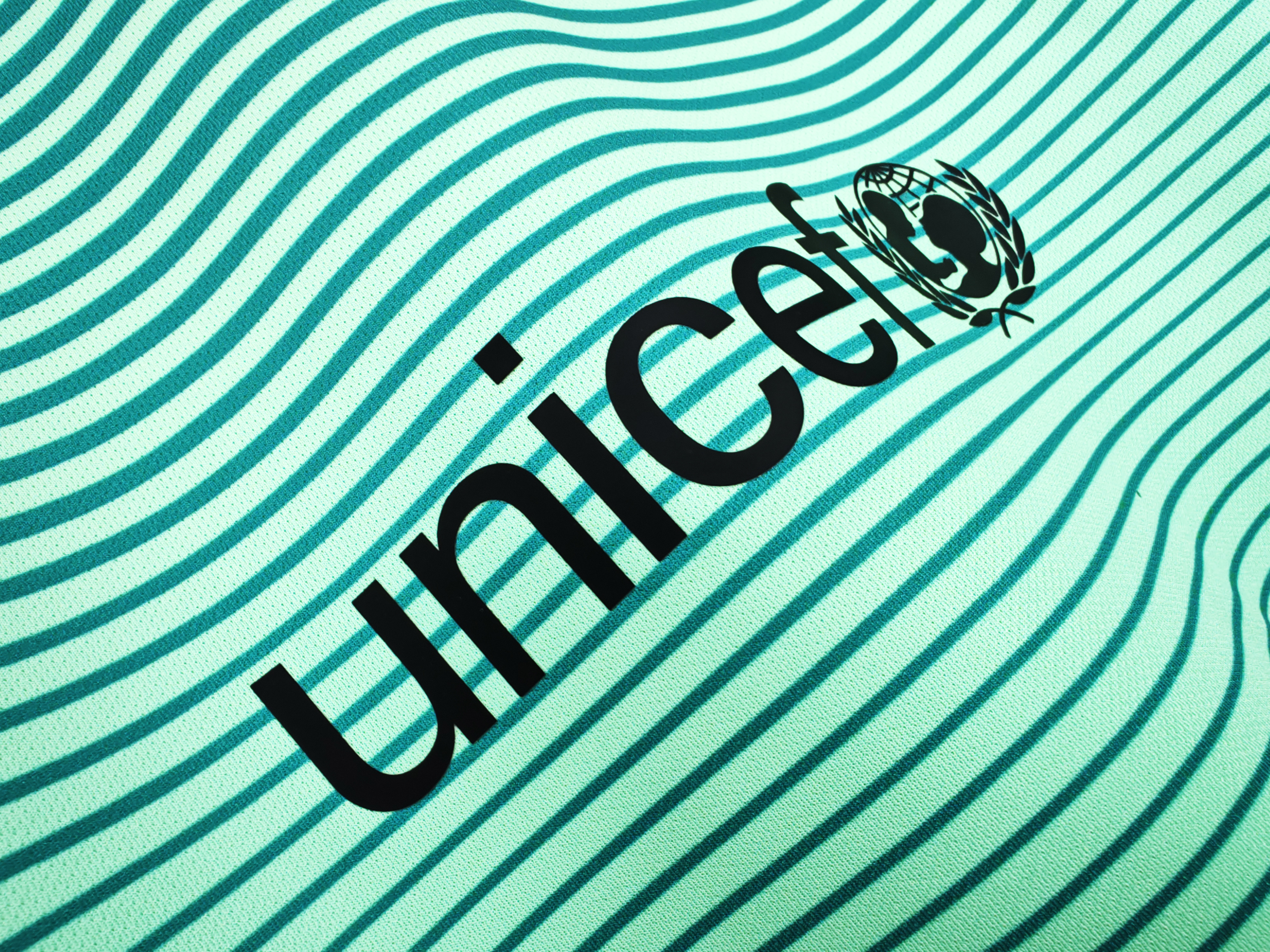 2016-2017 Barcelona third jersey