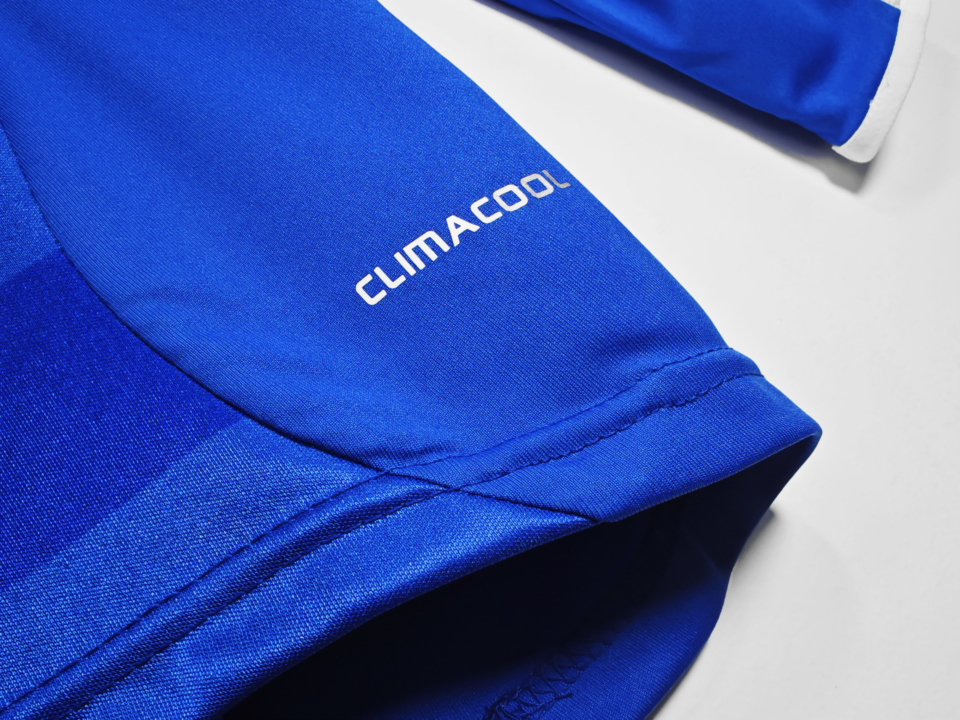 Long sleeves 2011-2012 Chelsea home jersey