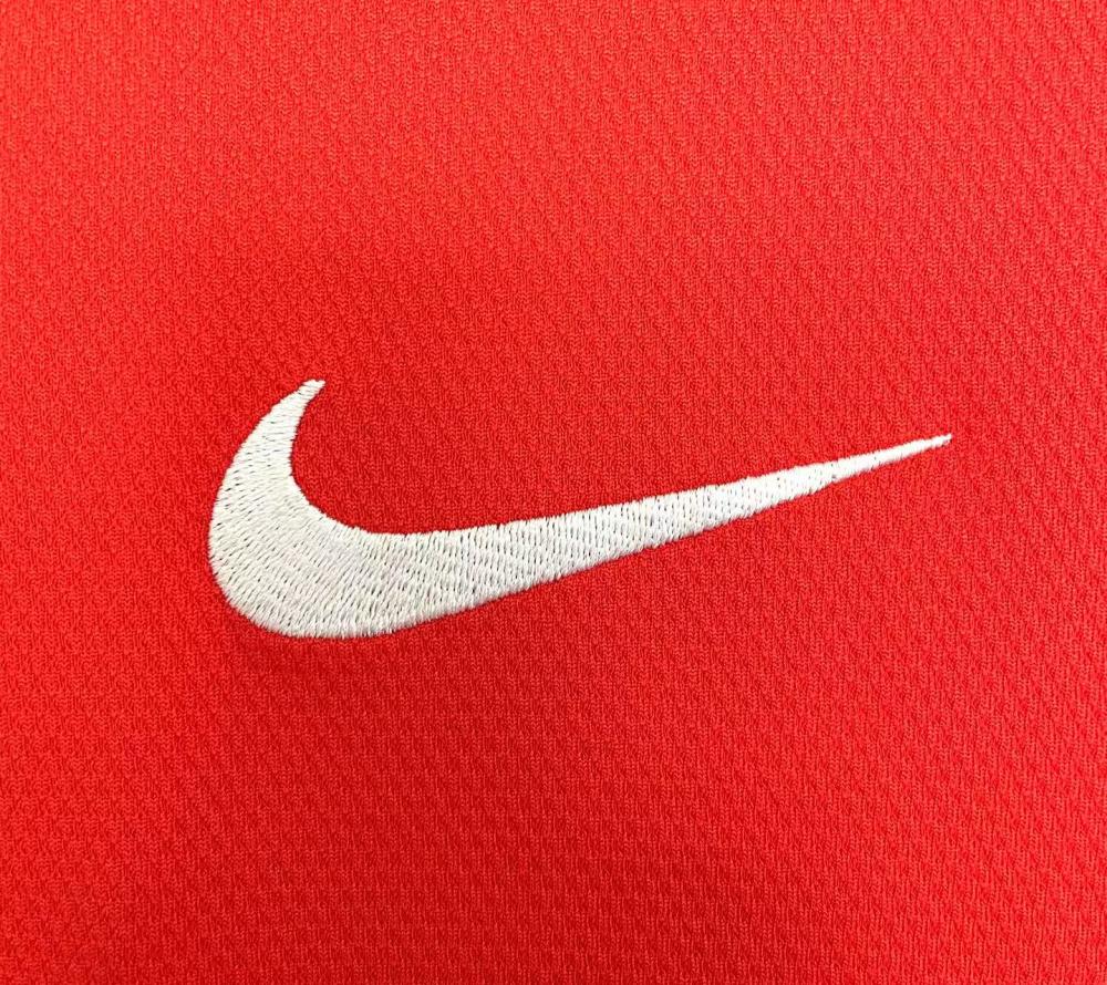 2012-2013 Arsenal home jersey