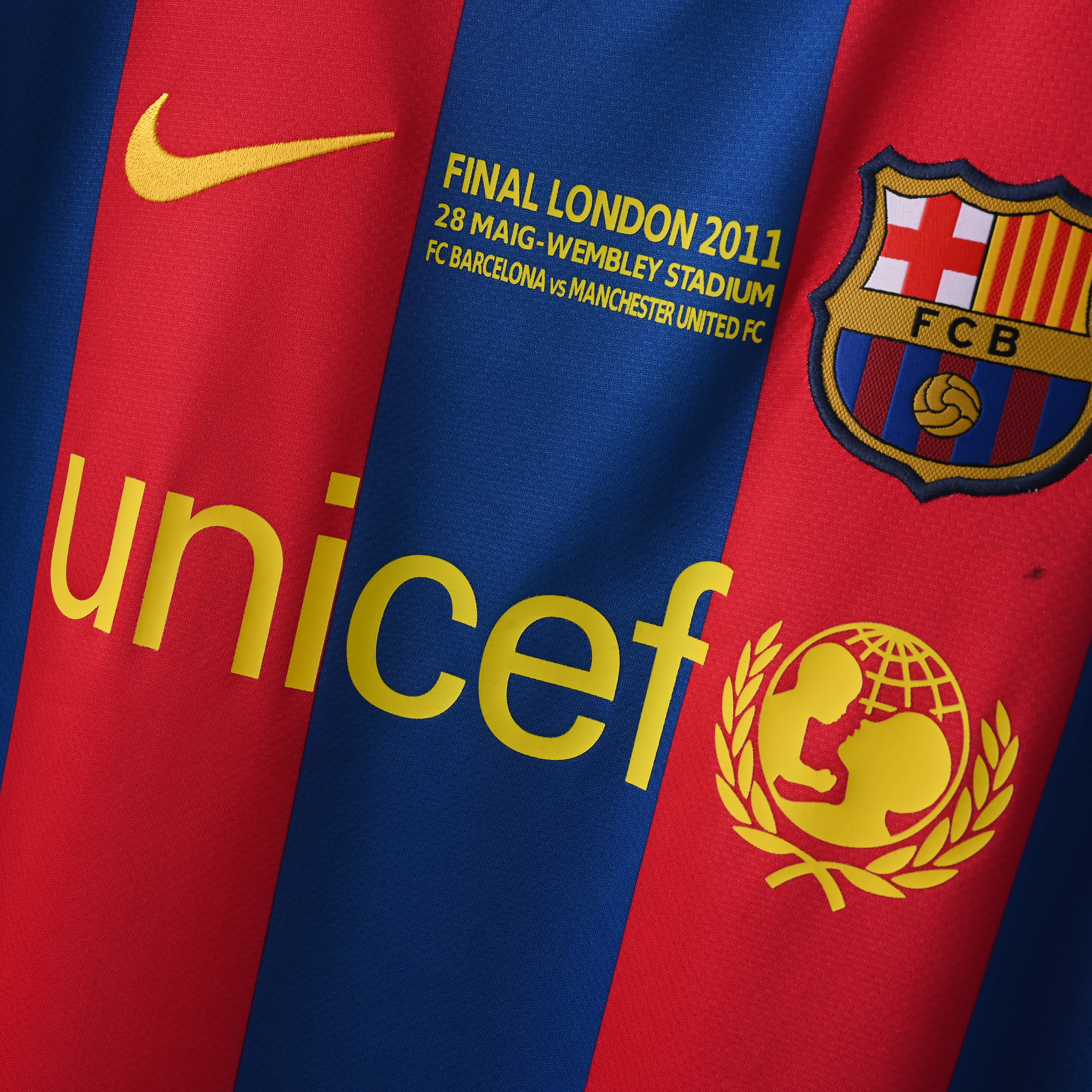 2010-2011 Barcelona home jersey