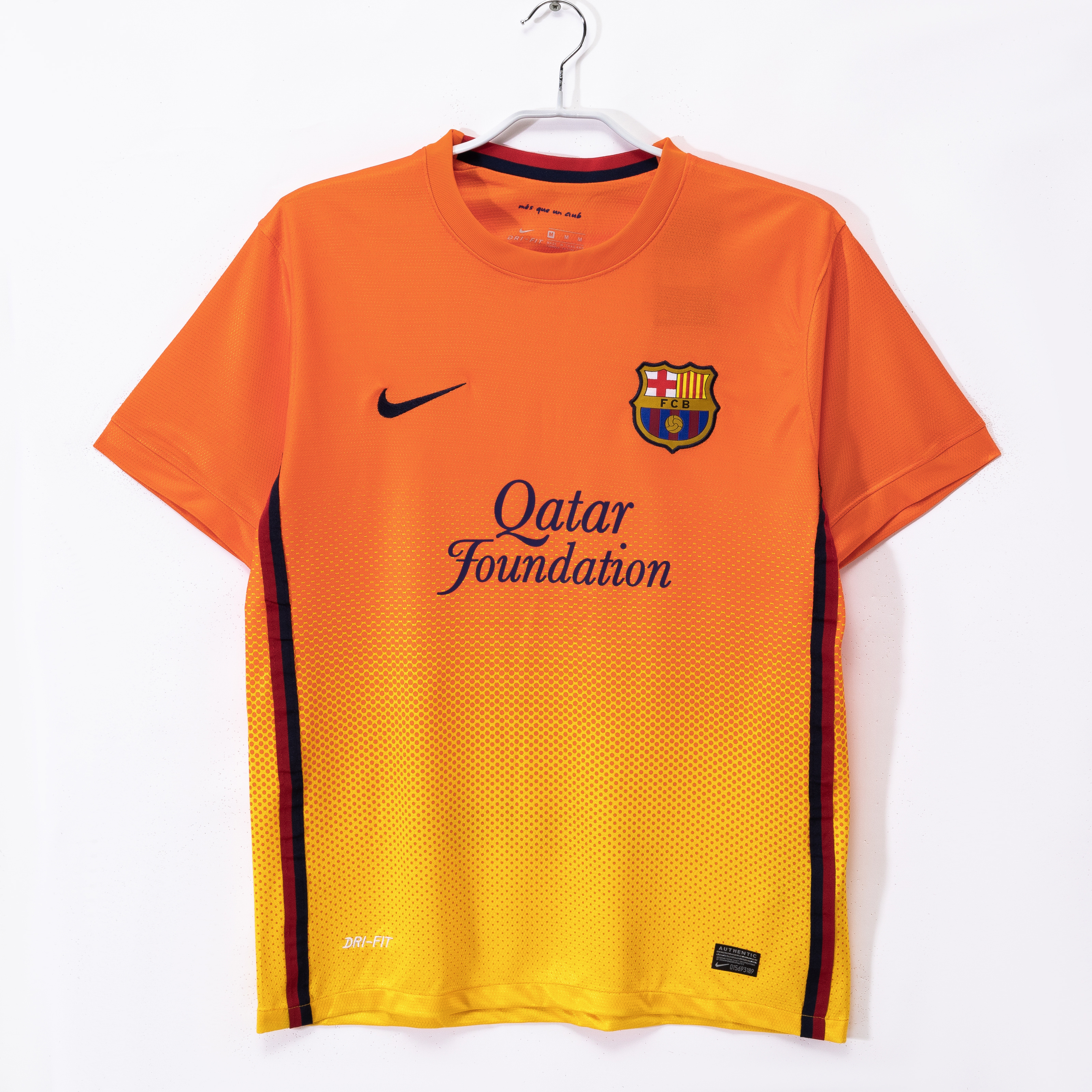 2012-2013 Barcelona away jersey