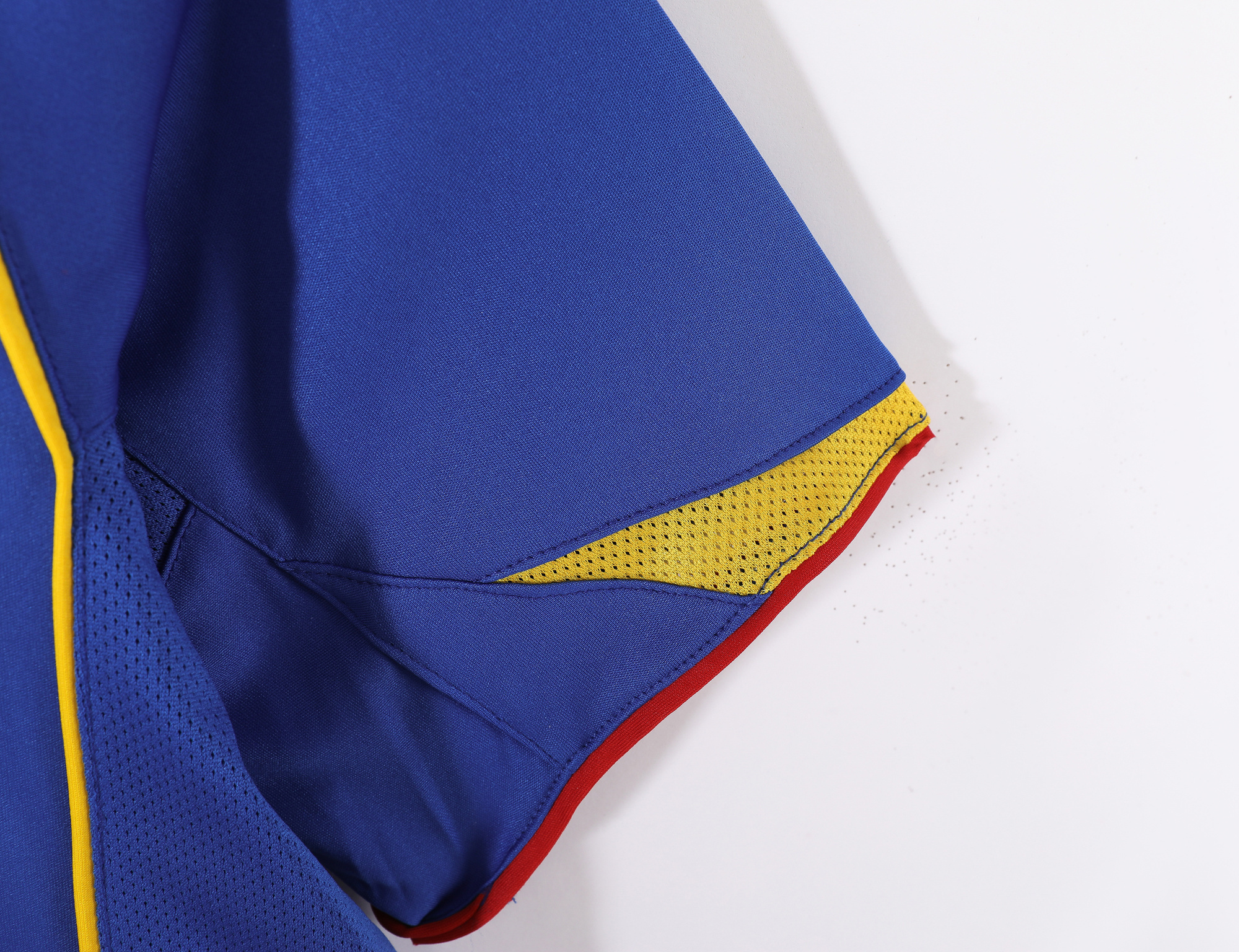 2004-2005 Arsenal away jersey