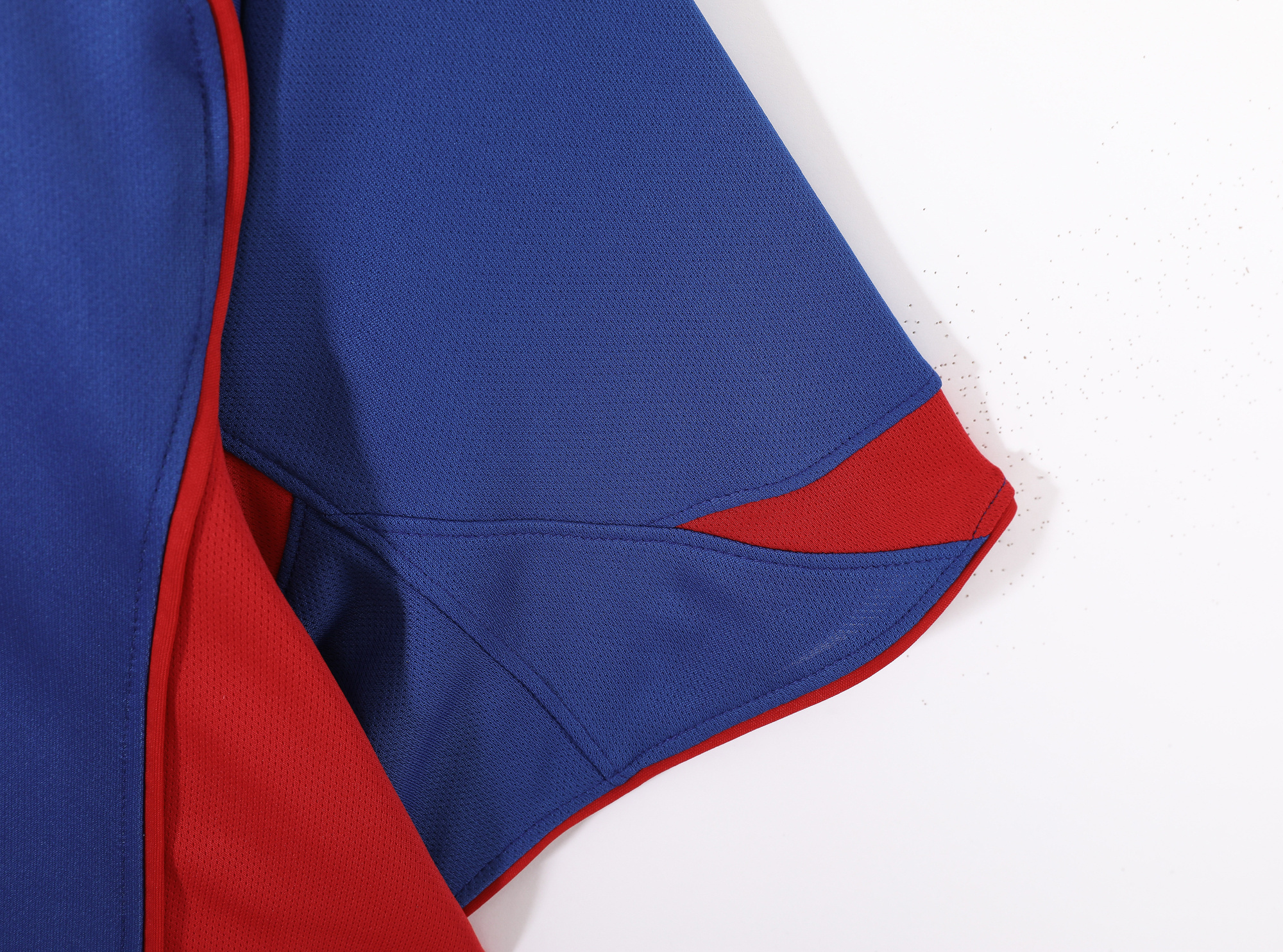 2004-2005 Barcelona home jersey