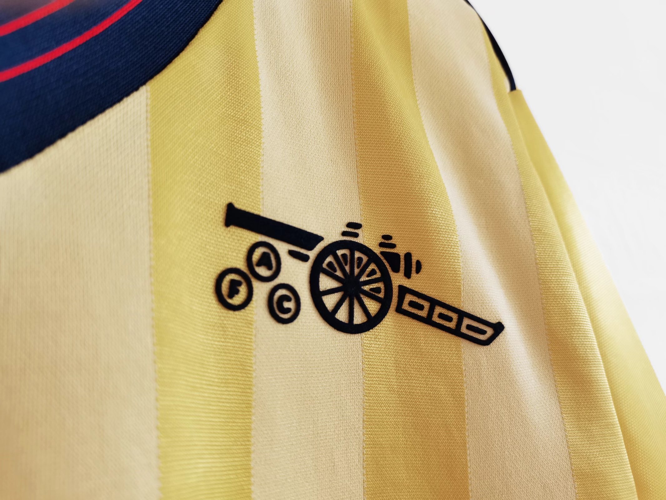 1983-1986 Arsenal away jersey
