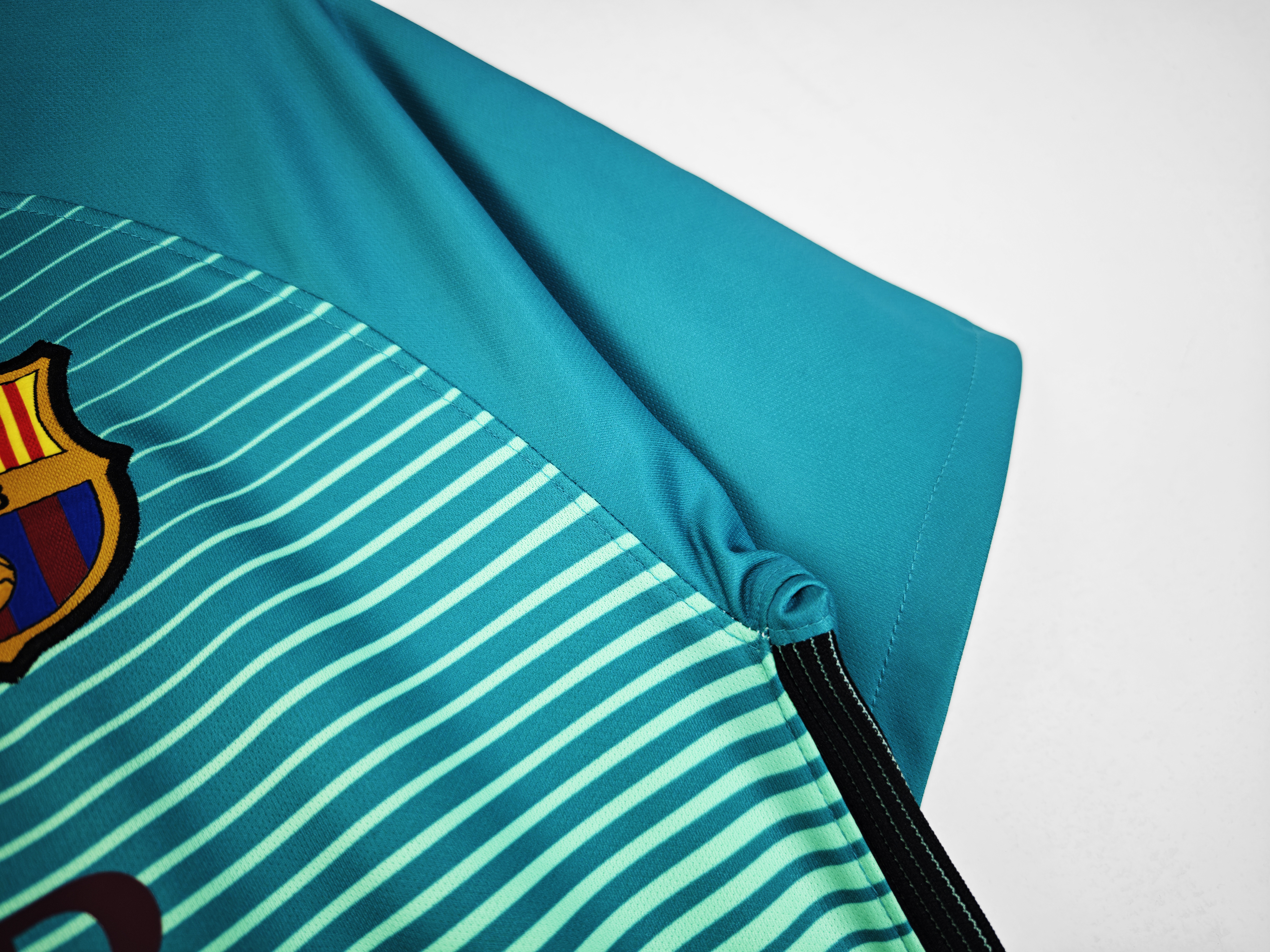 2016-2017 Barcelona third jersey