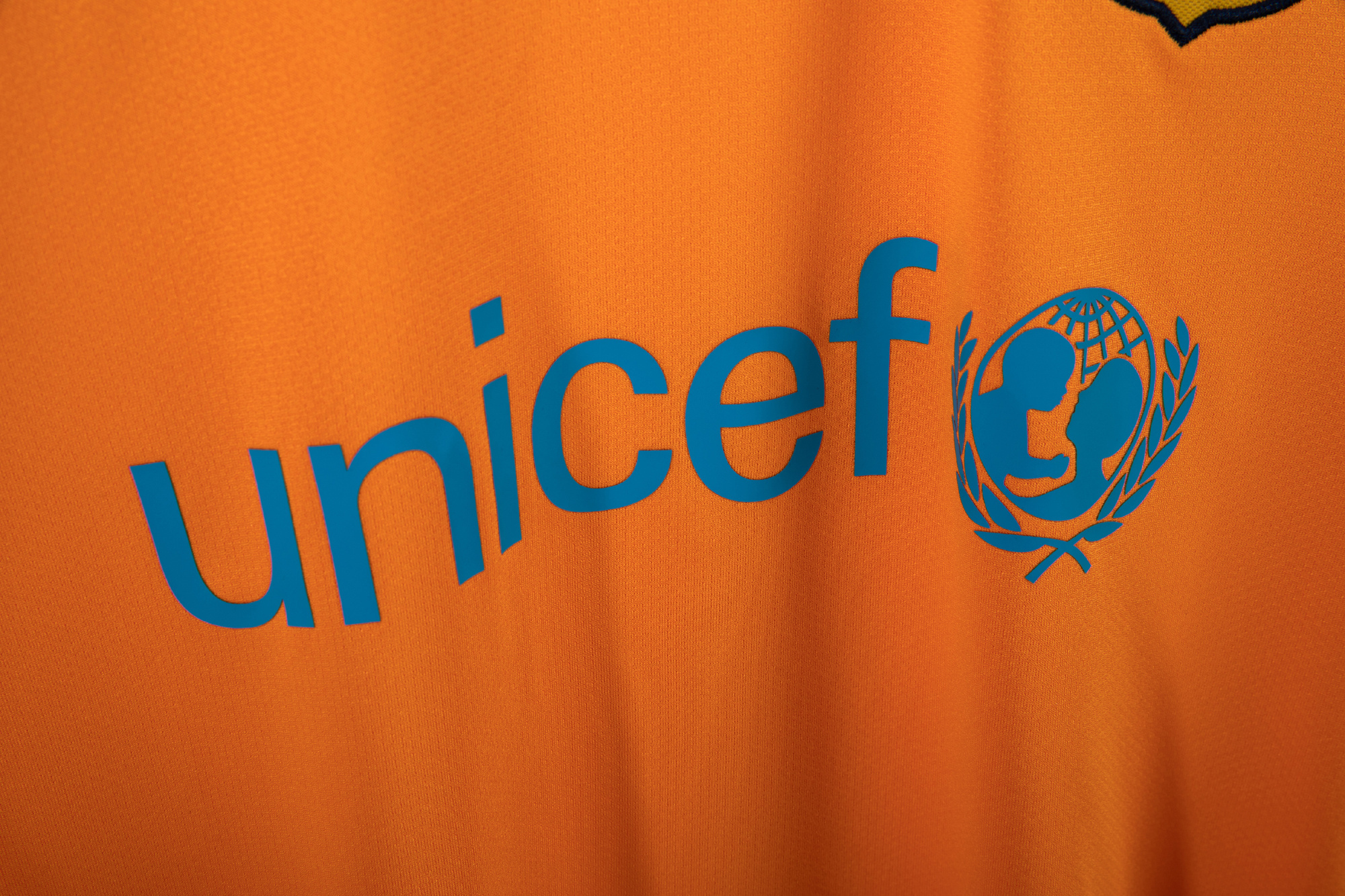 2006-2007 Barcelona away jersey