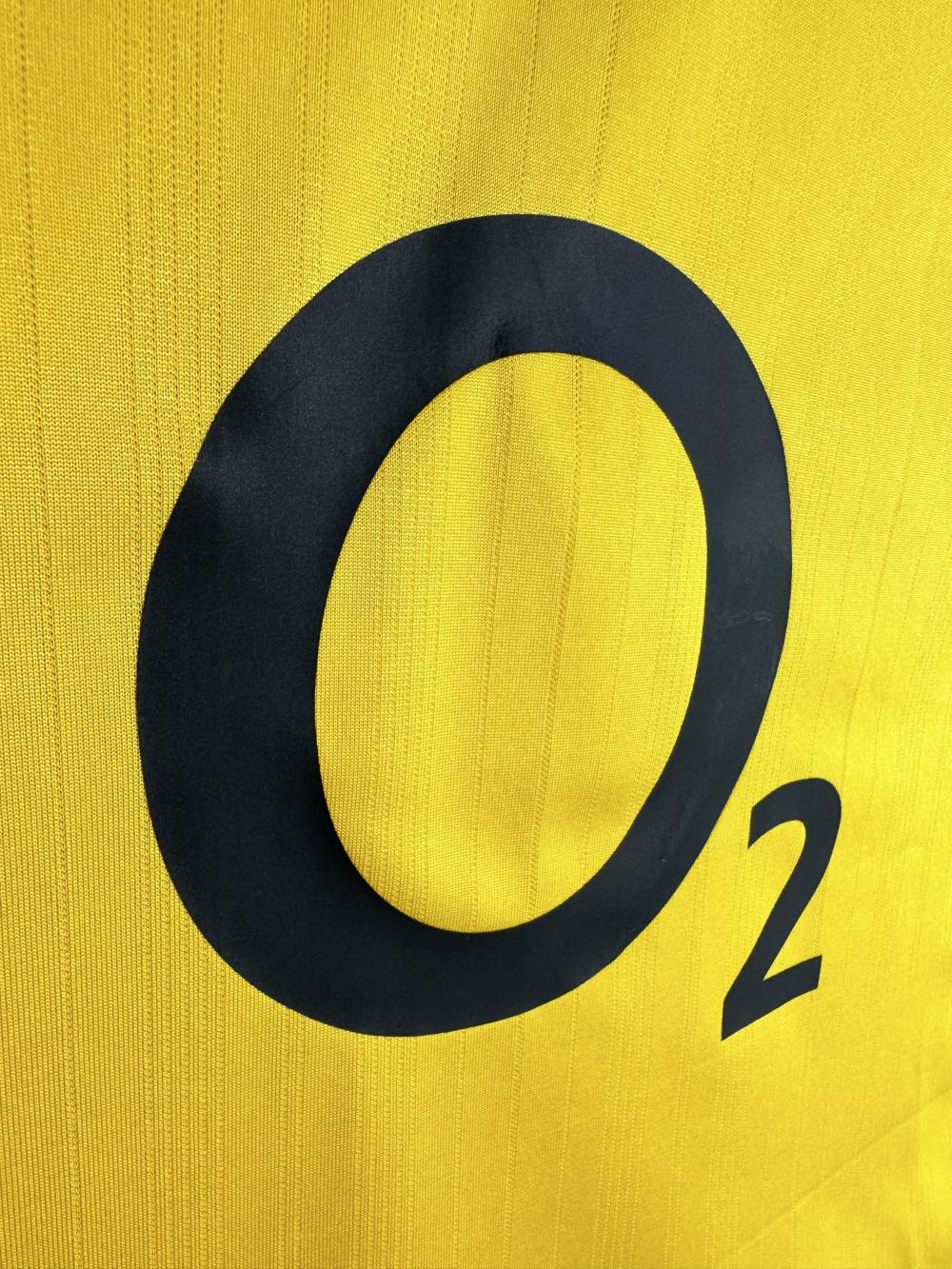 2005-2006 Arsenal away jersey