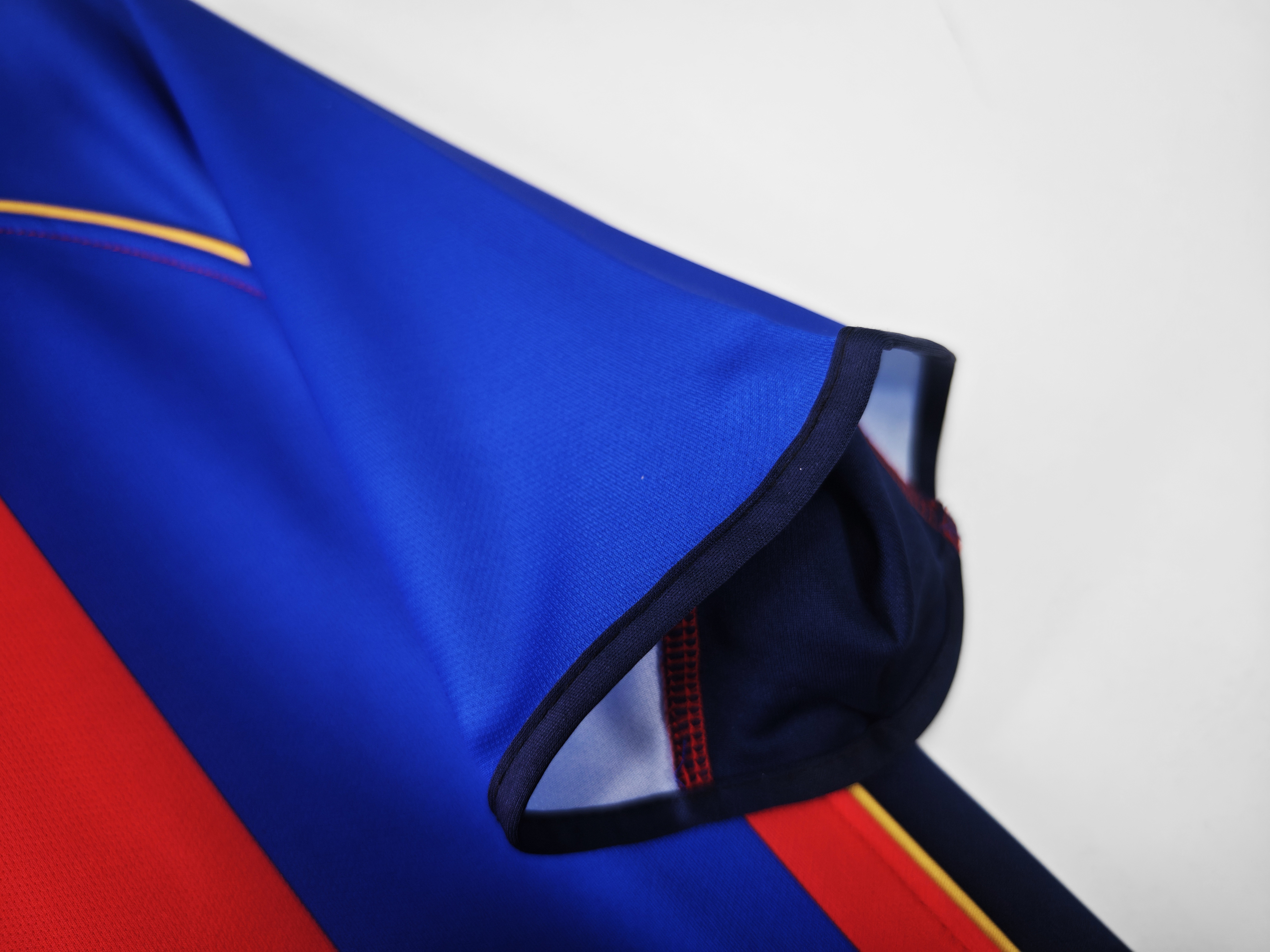 2001-2002 Barcelona home jersey