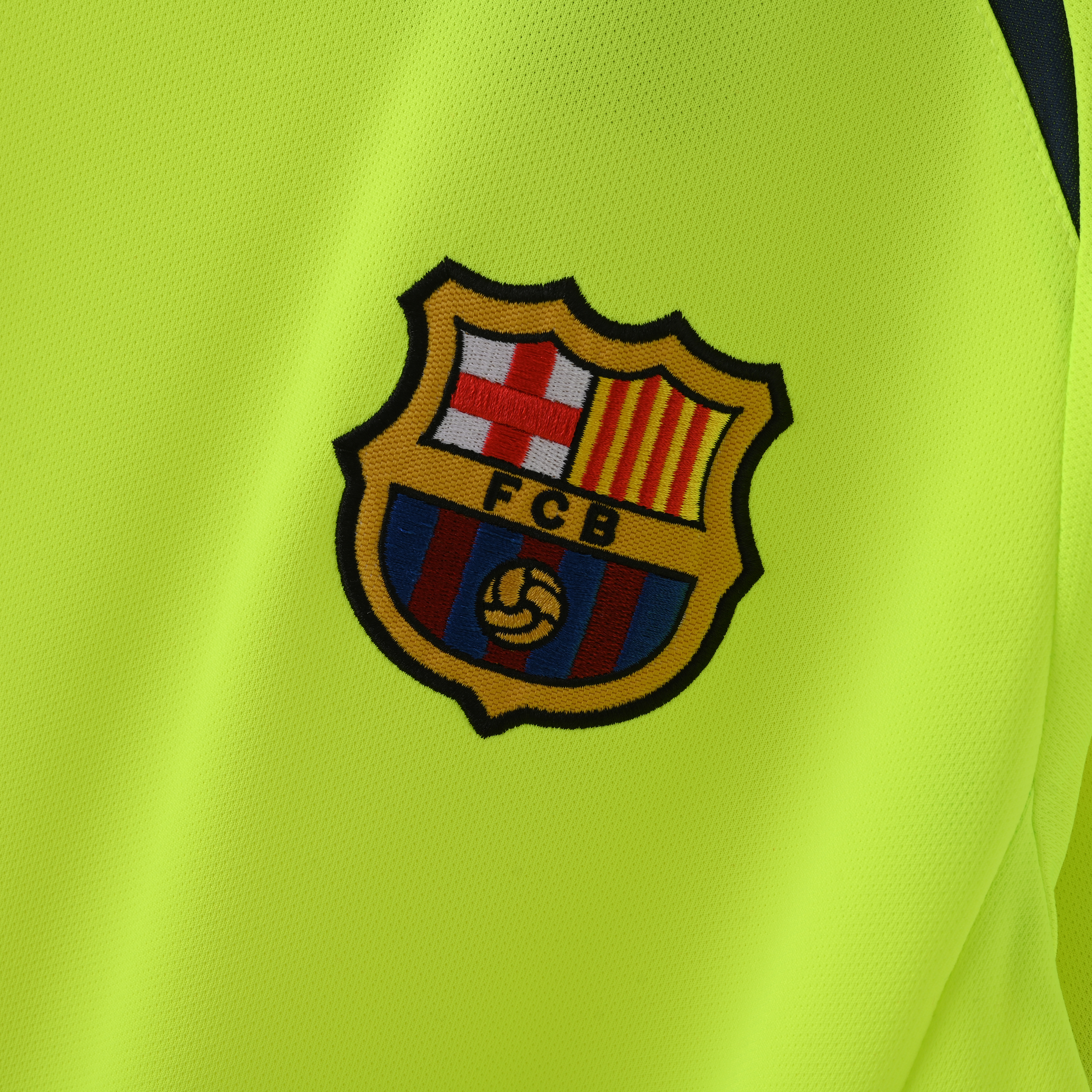 2005-2006 Barcelona away jersey