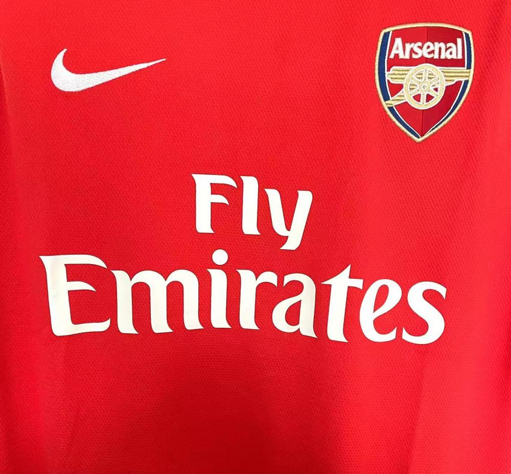 2012-2013 Arsenal home jersey