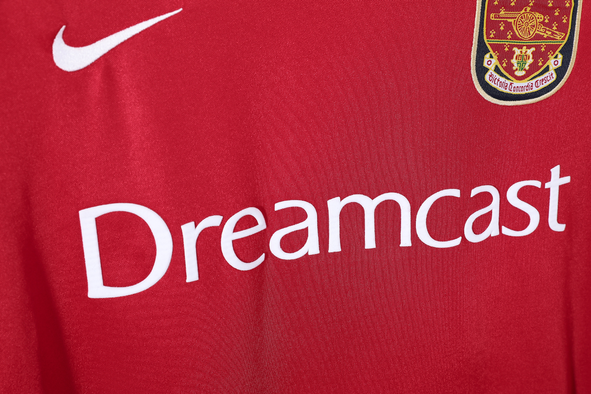 2001-2002 Arsenal home jersey