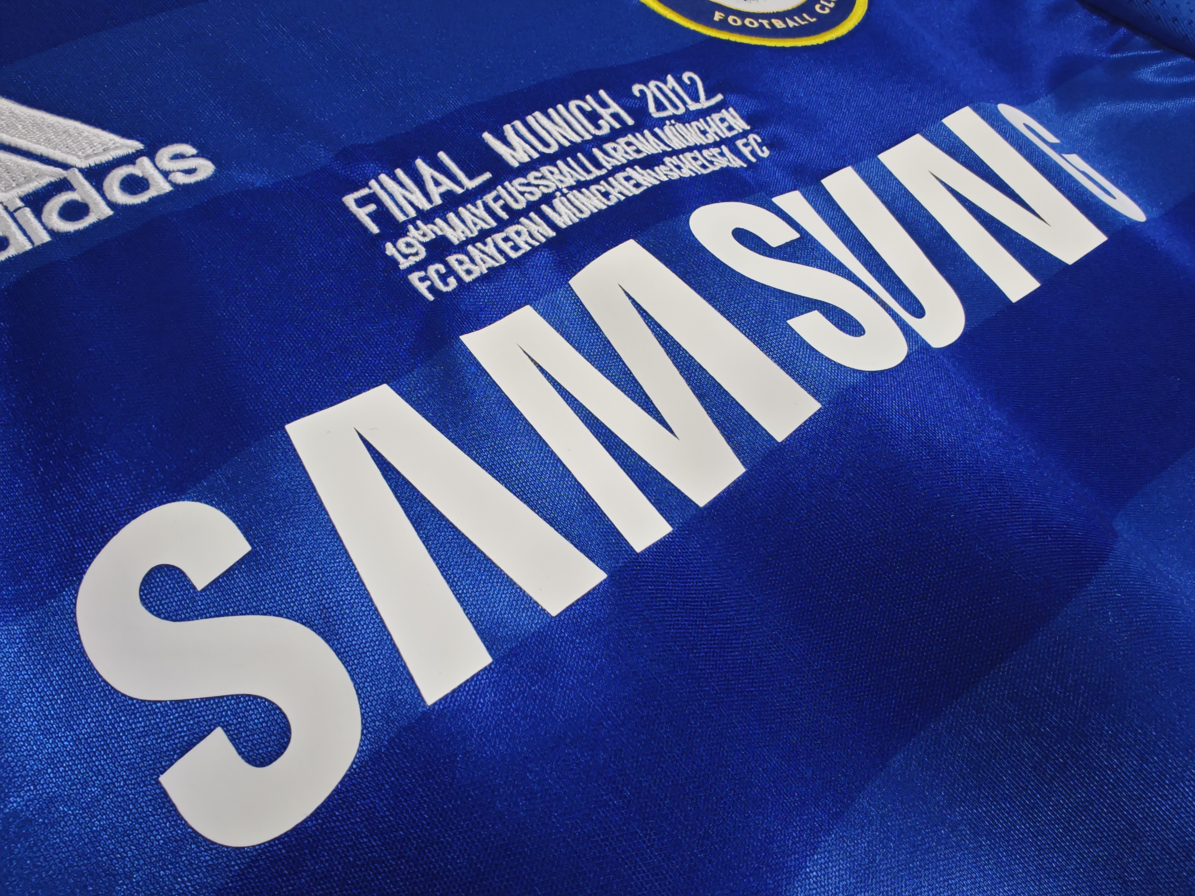 Long sleeves 2011-2012 Chelsea home jersey