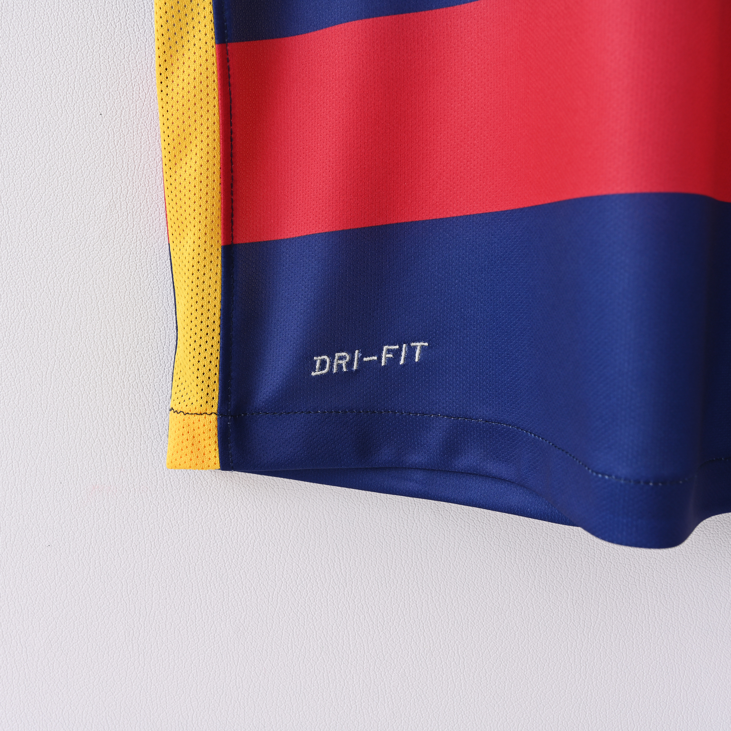 2015-2016 Barcelona home jersey