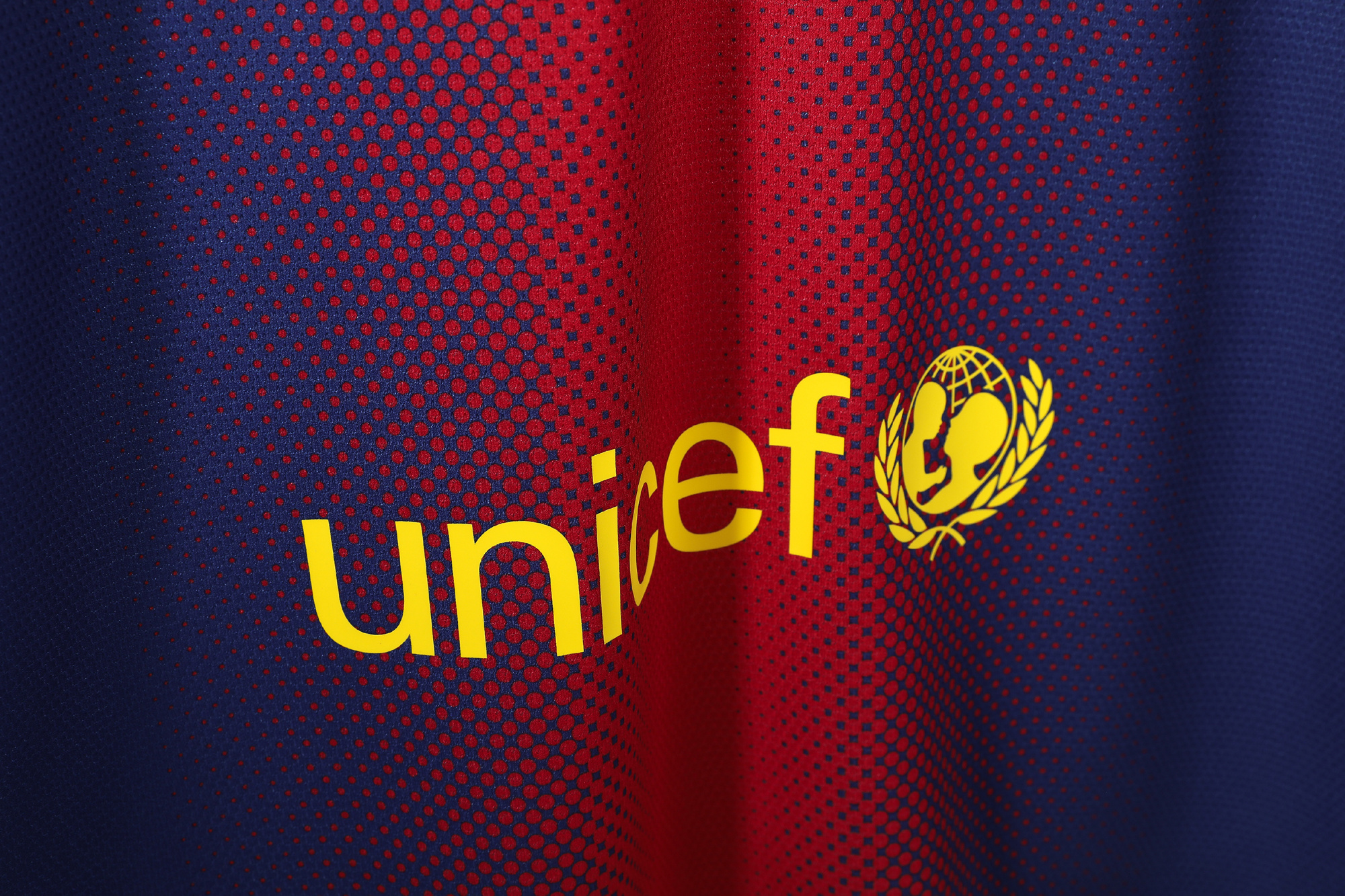 Long sleeves 2012-2013 Barcelona home jersey