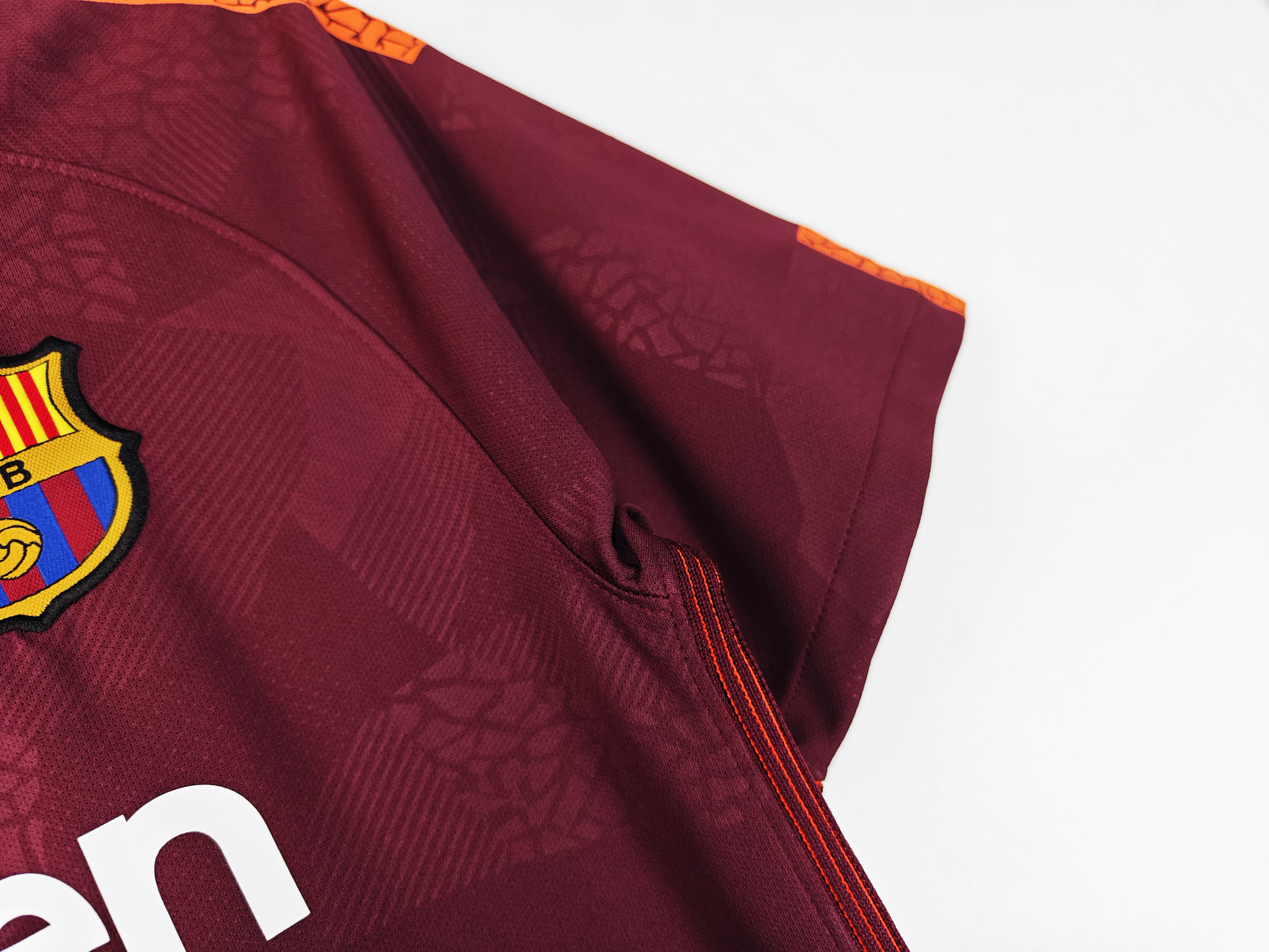 2017-2018 Barcelona third jersey