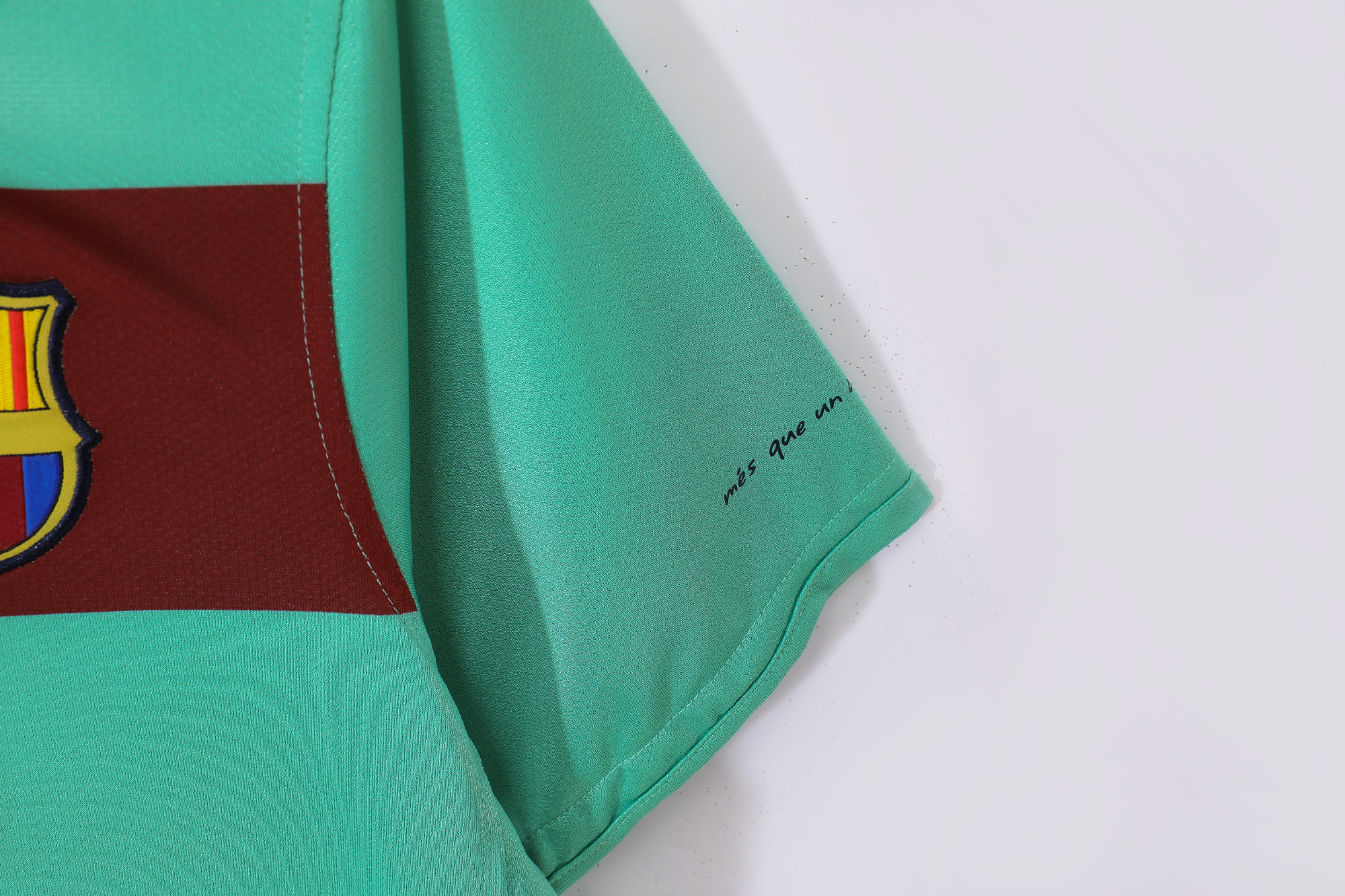 2010-2011 Barcelona away jersey