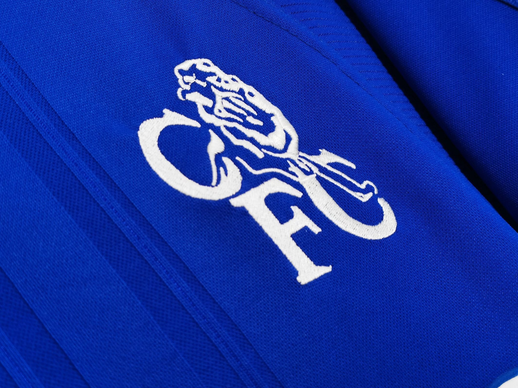 1999-2001 Chelsea home jersey