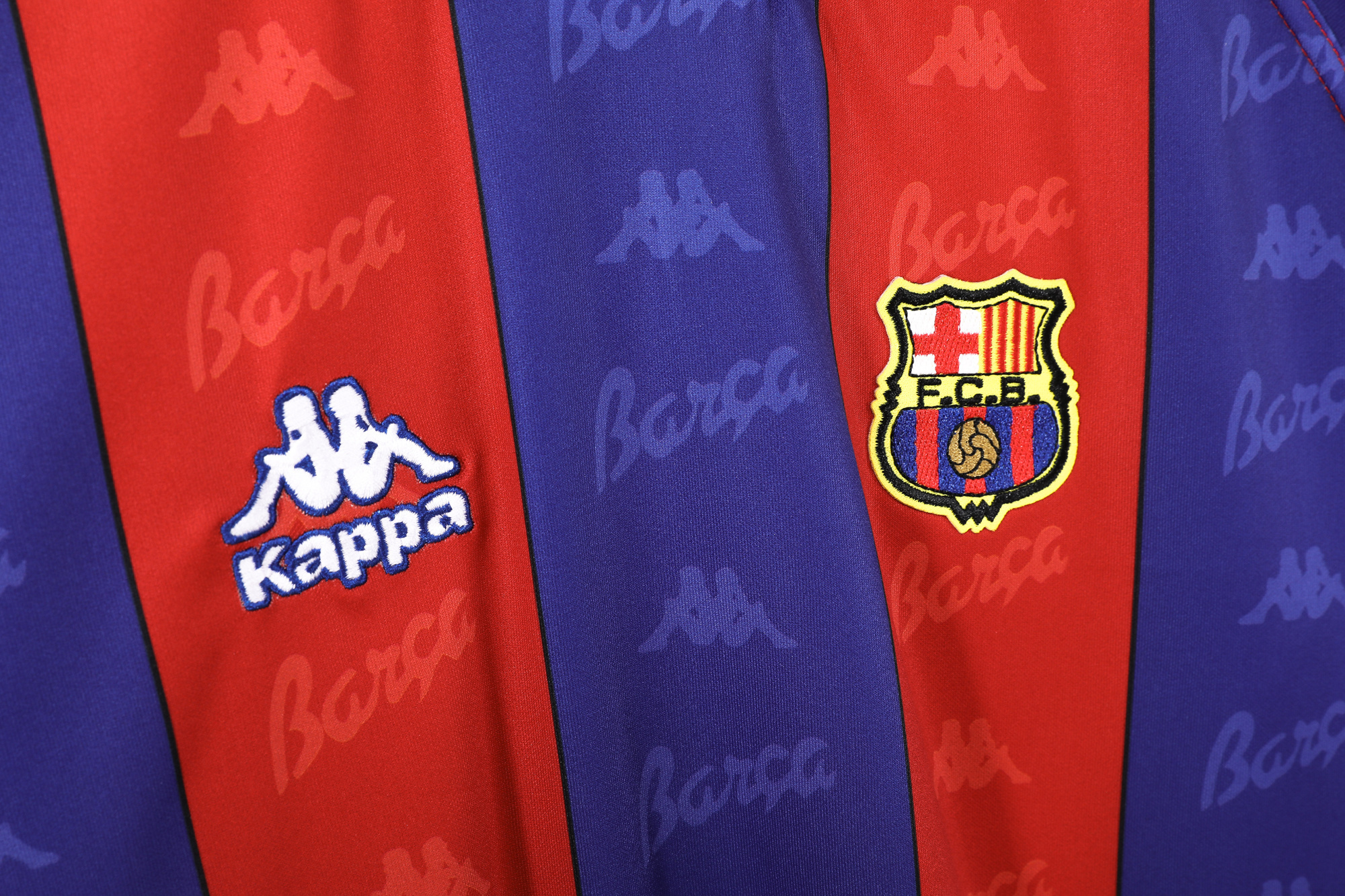 Long sleeves 1995-1997 Barcelona home jersey