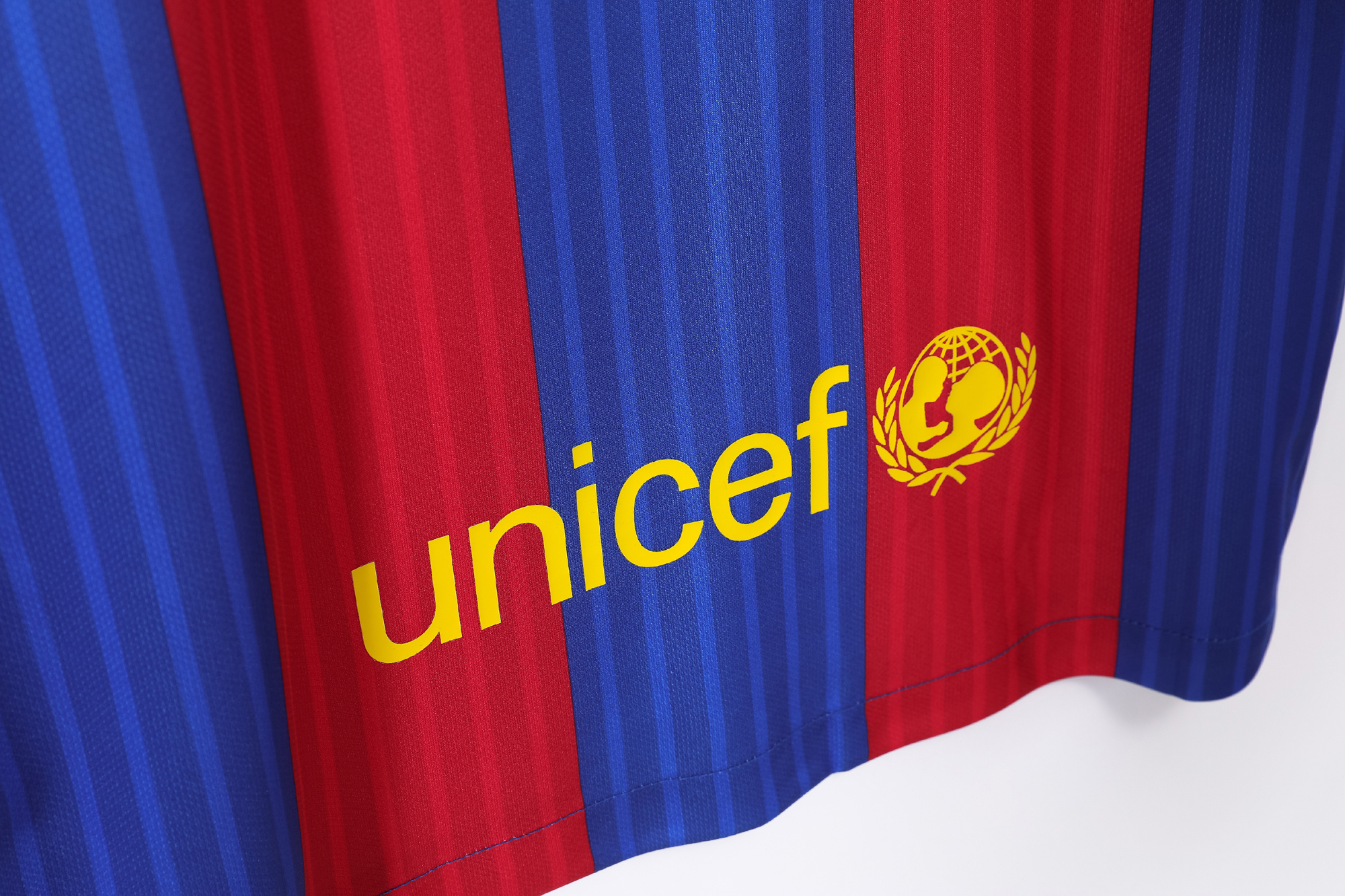2016-2017 Barcelona home jersey