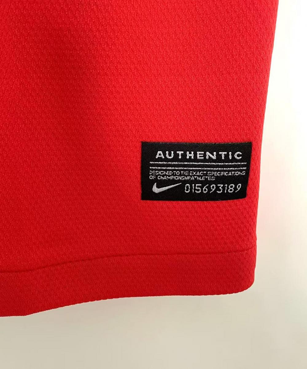 2012-2013 Arsenal home jersey