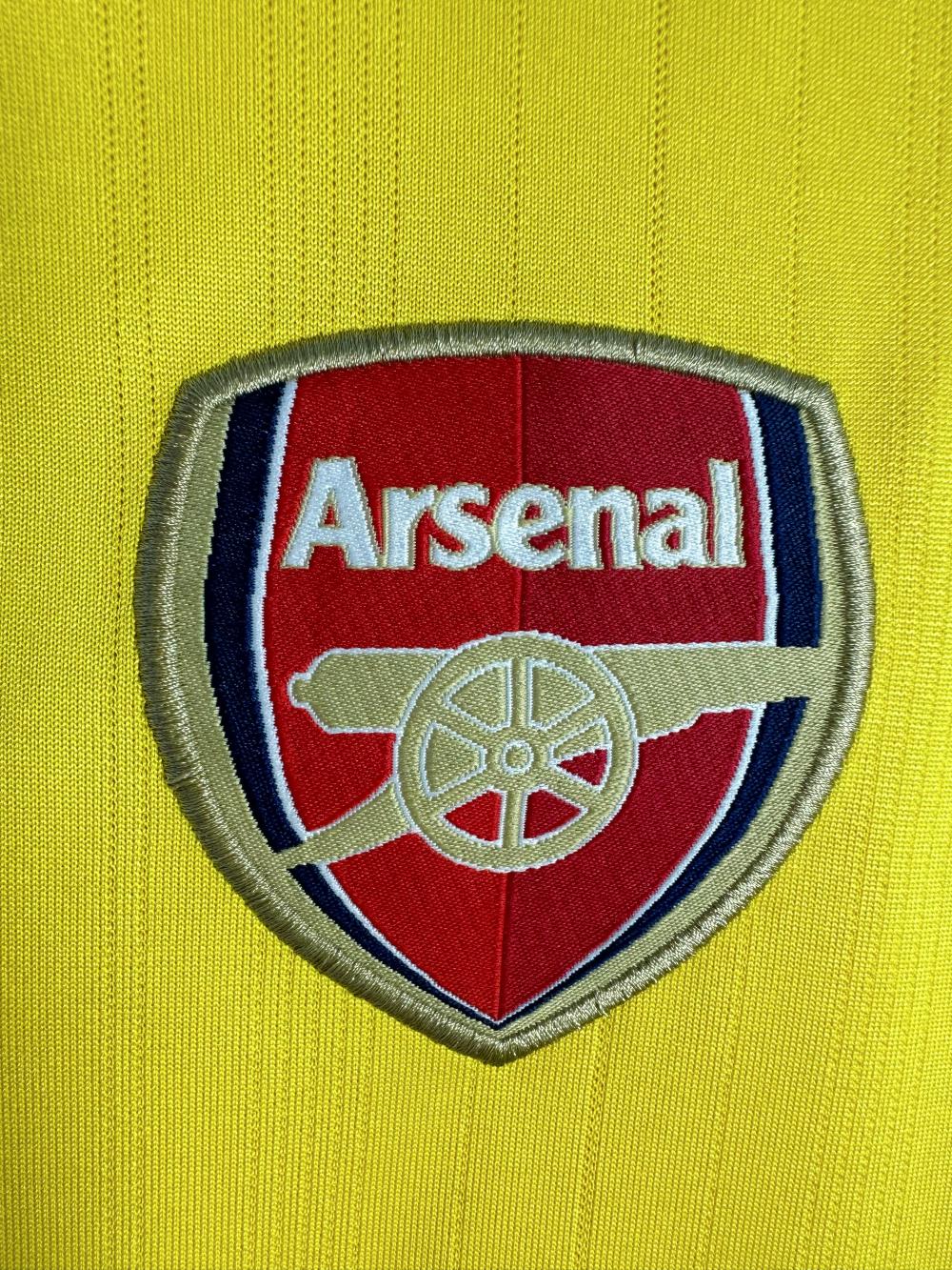 2005-2006 Arsenal away jersey