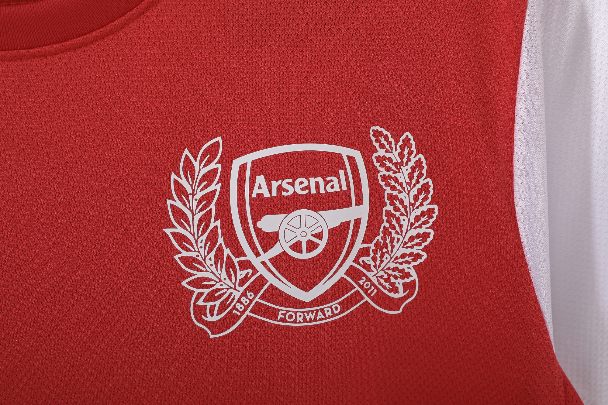 2011-2012 Arsenal home jersey