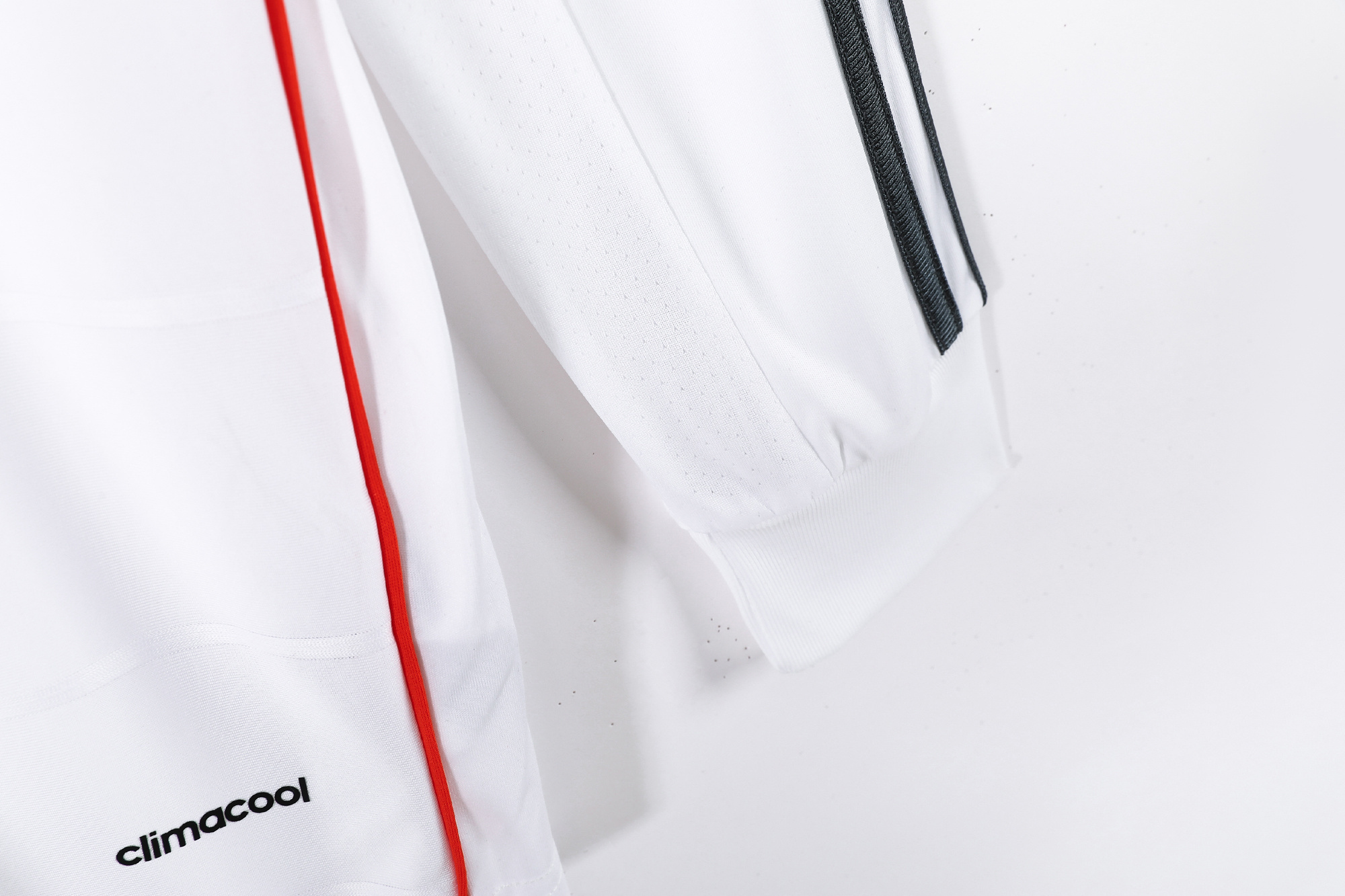 Long sleeves 2013-2104 Real Madrid home jersey