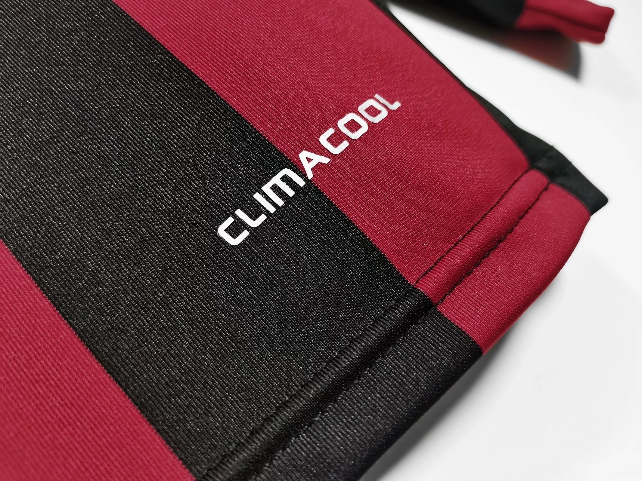 Long sleeves 2009-2010 AC Milan home jersey