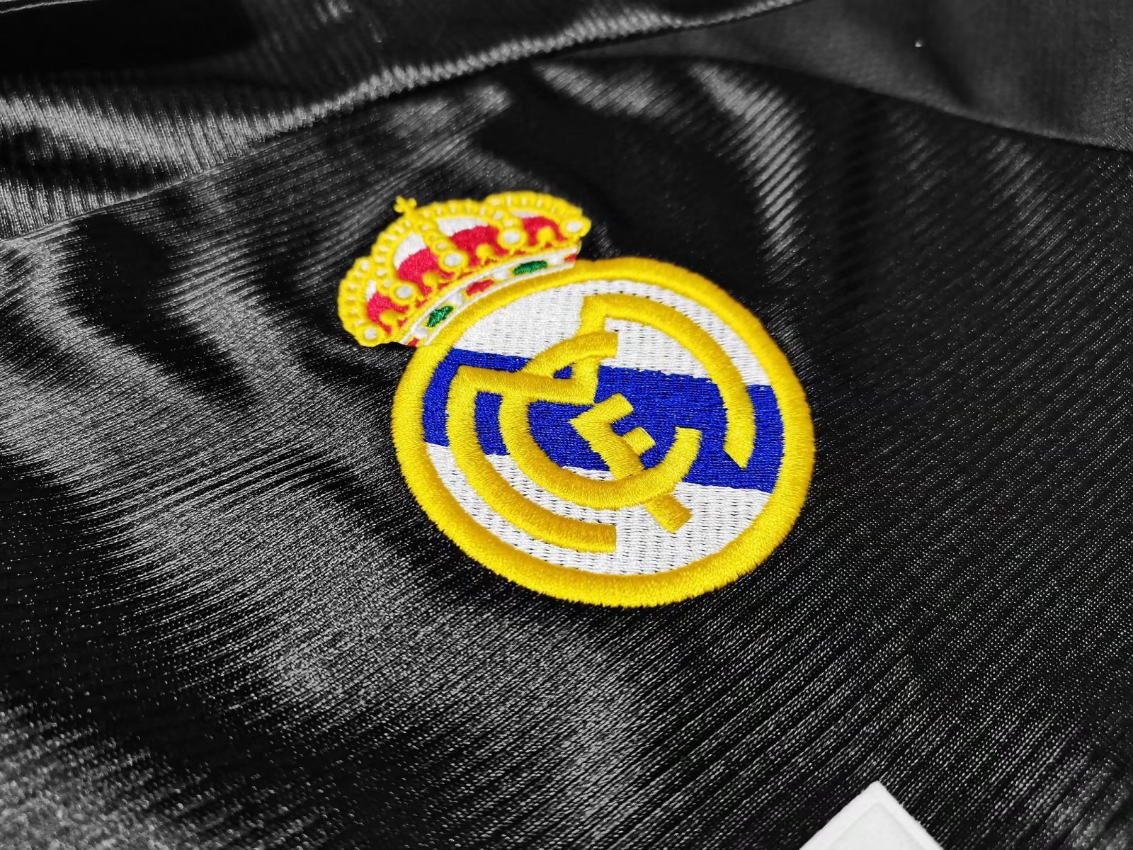 1999-2001 Real Madrid home jersey