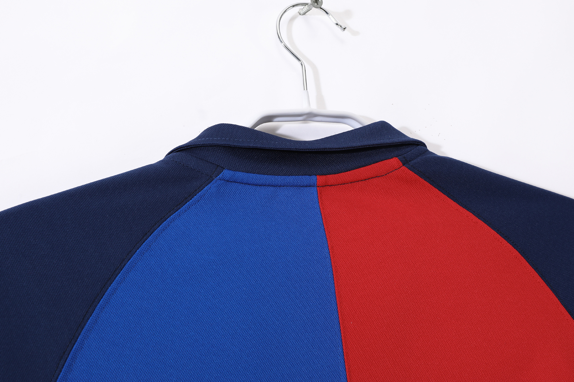 Long sleeves 1999-2000 Barcelona home jersey