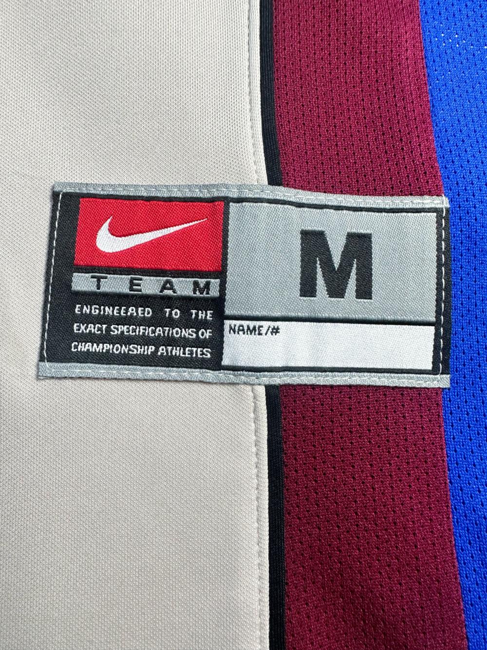 Long sleeves 1998-1999 Barcelona away jersey