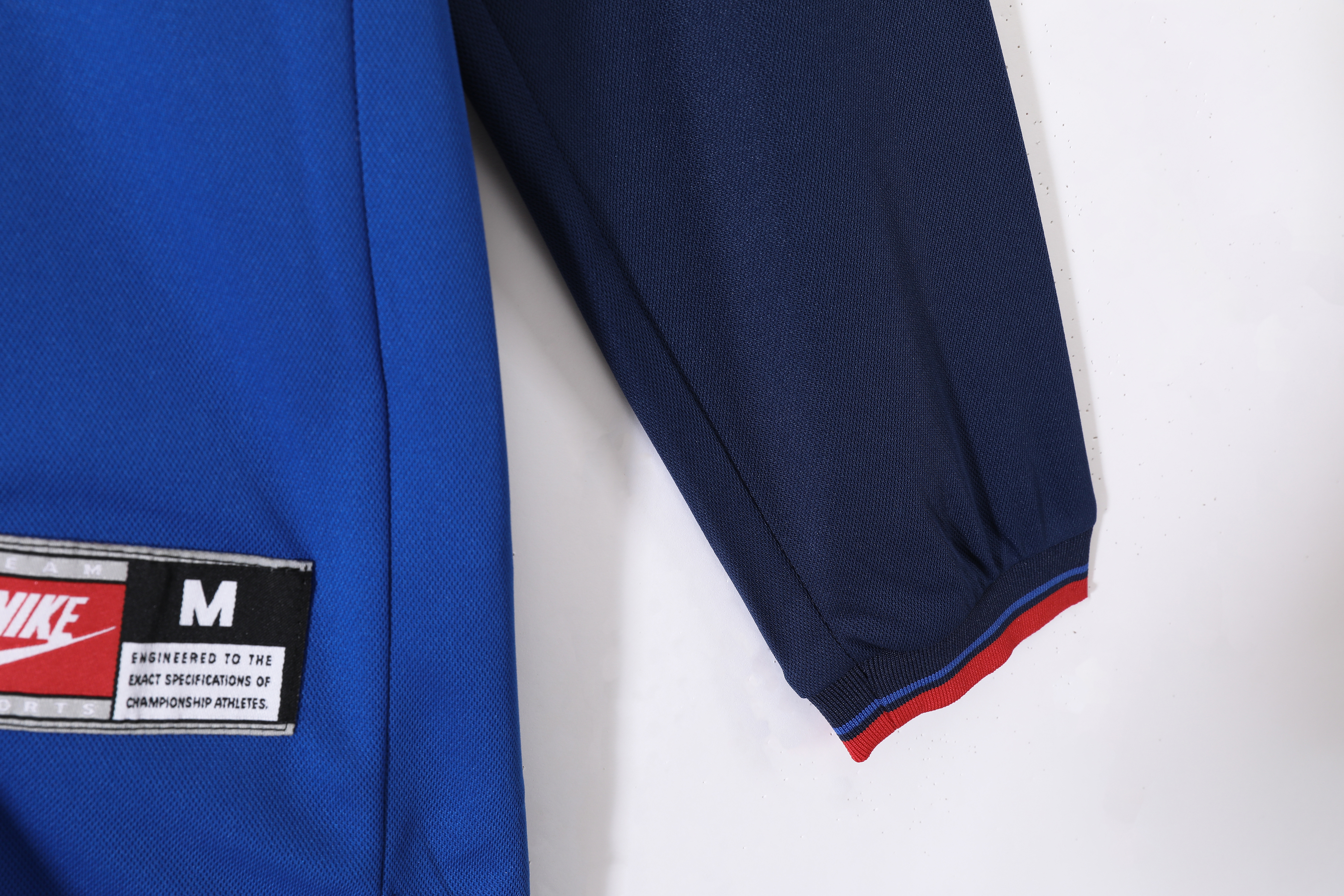 Long sleeves 1999-2000 Barcelona home jersey