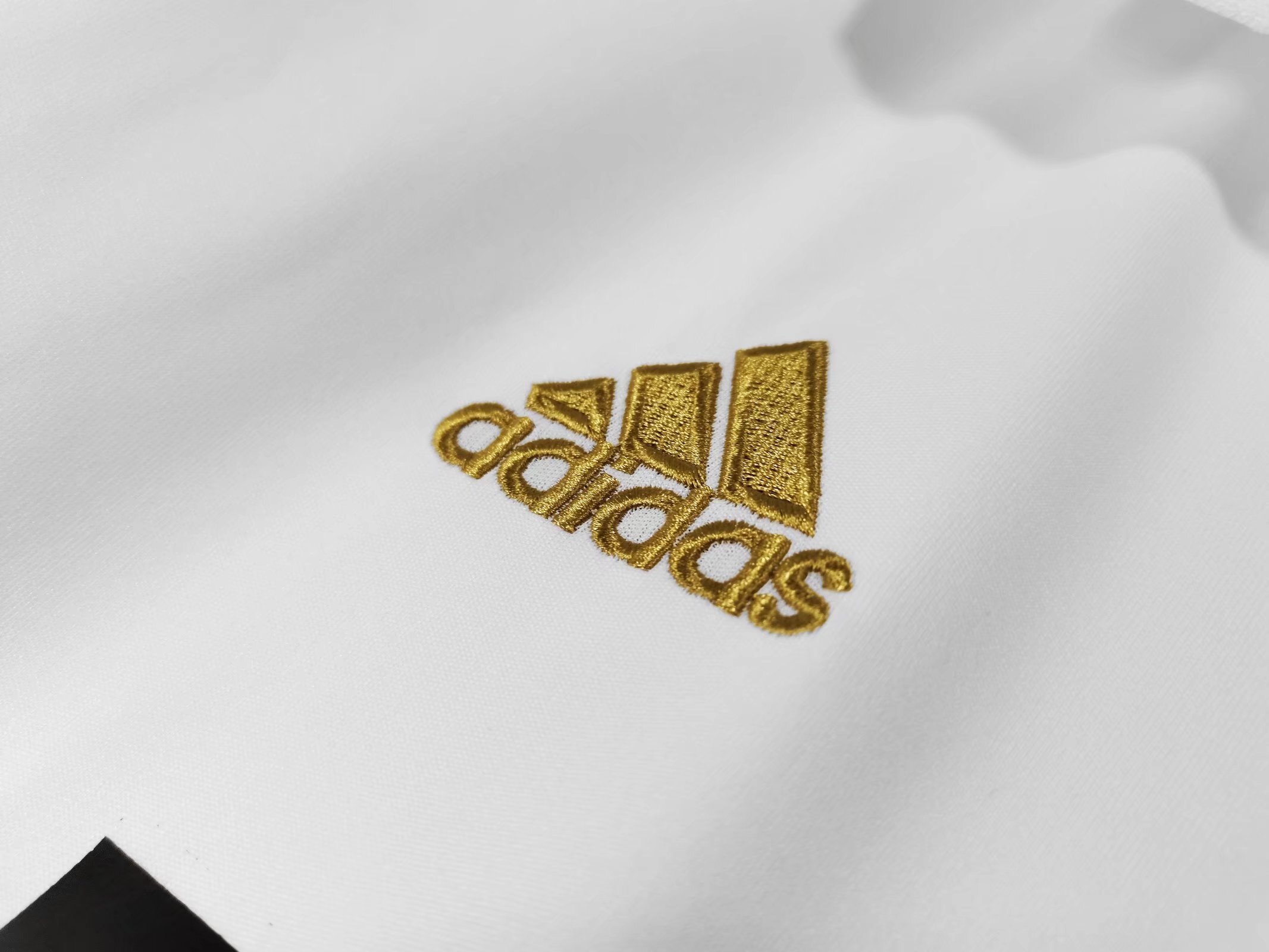 2011-2012 Real Madrid home jersey