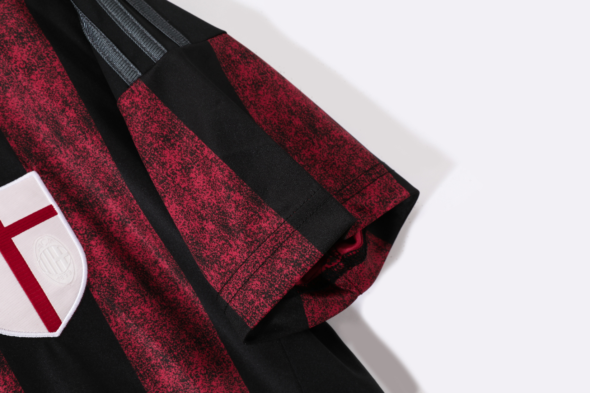 2015-2016 AC Milan home jersey