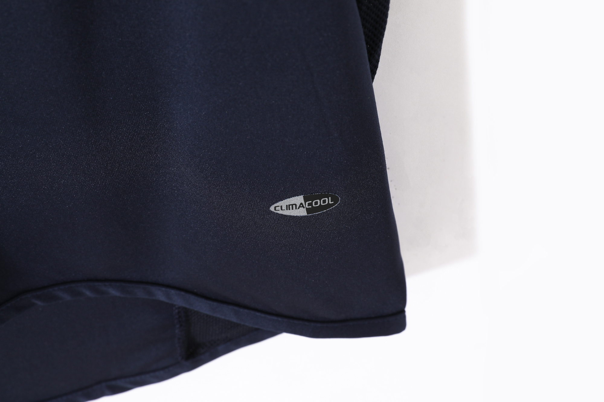 2004-2005 Real Madrid away jersey