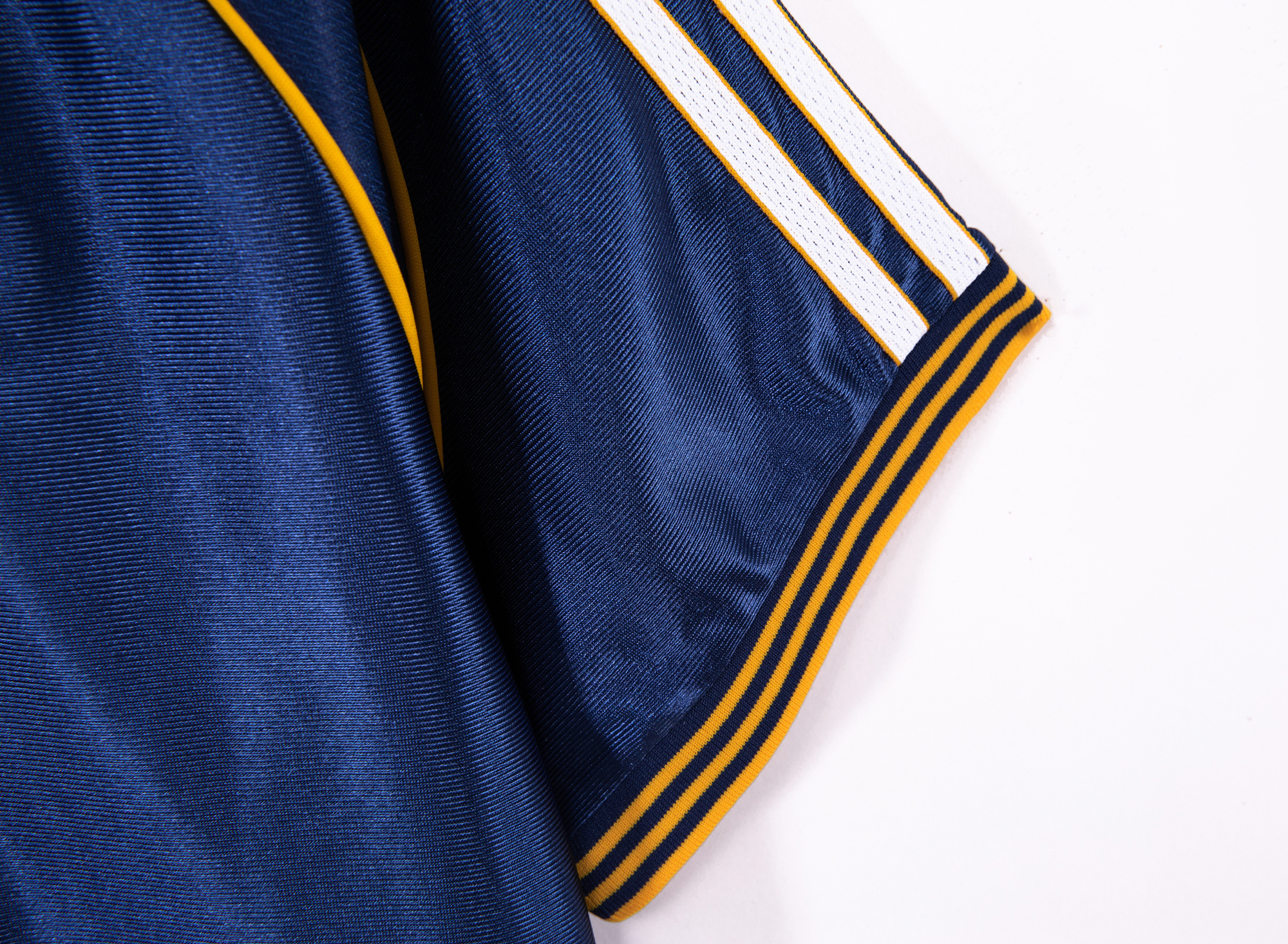 1998-2000 Real Madrid third jersey