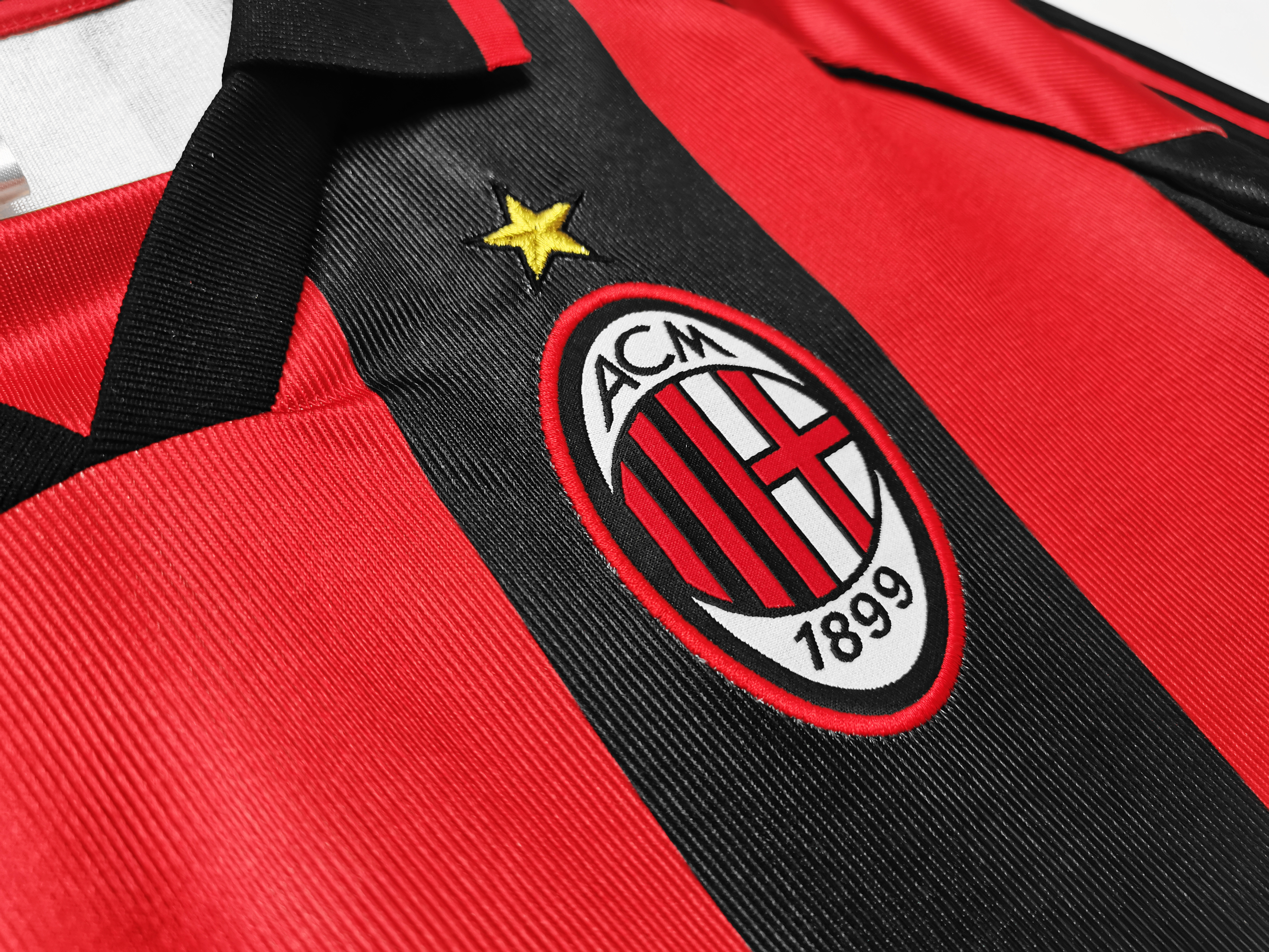 1998-1999 AC Milan home jersey