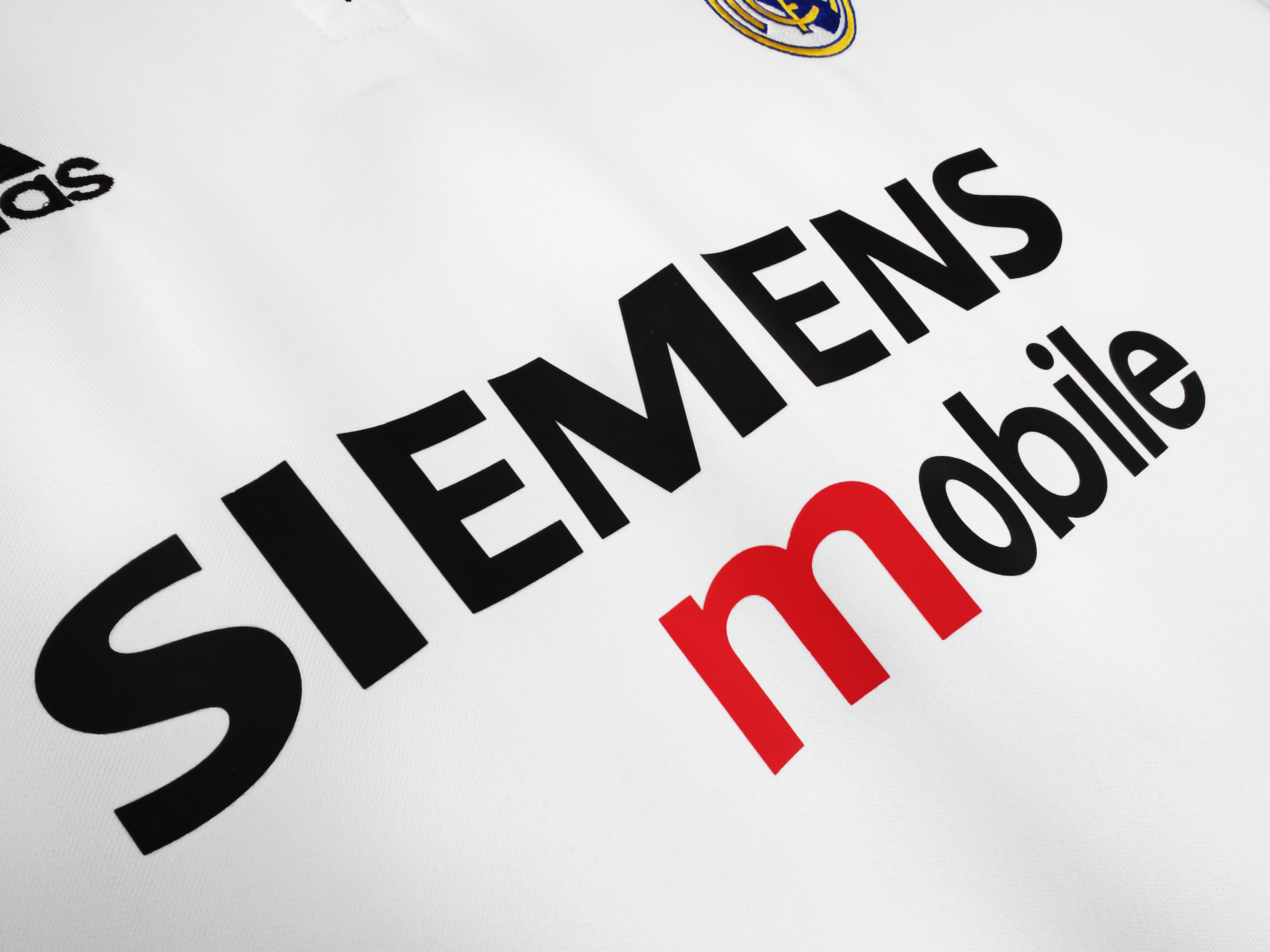 2003-2004 Real Madrid home jersey