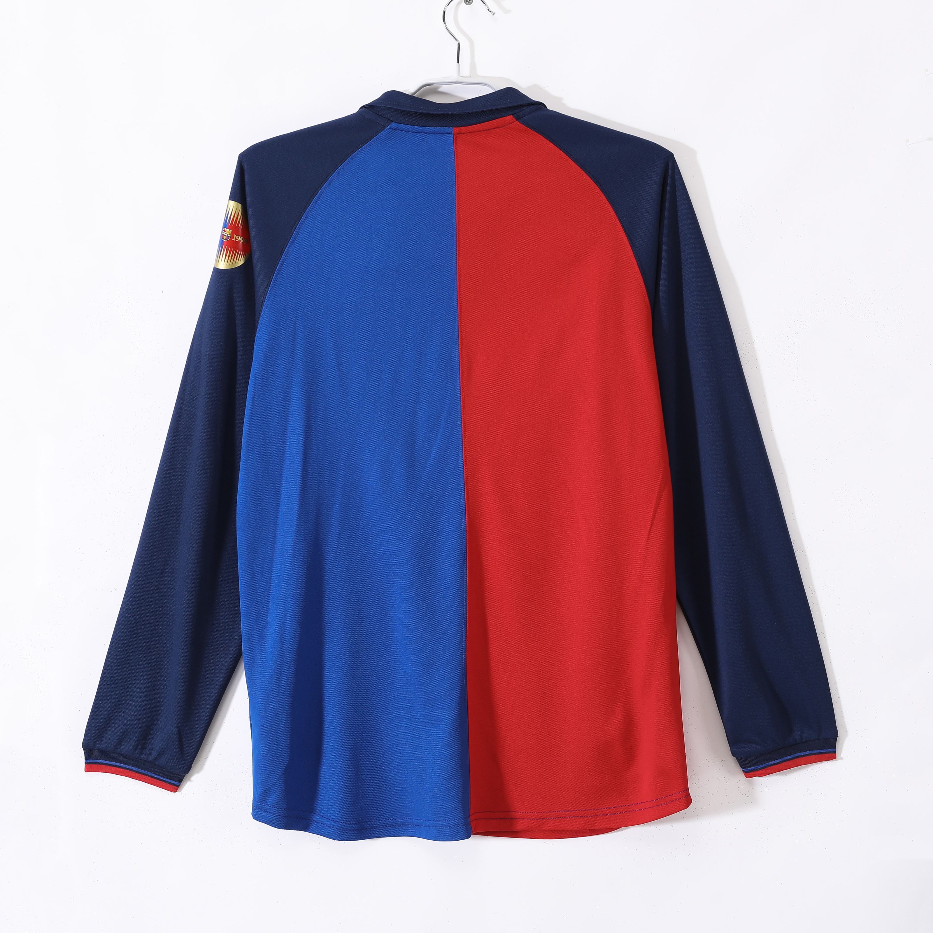 Long sleeves 1999-2000 Barcelona home jersey