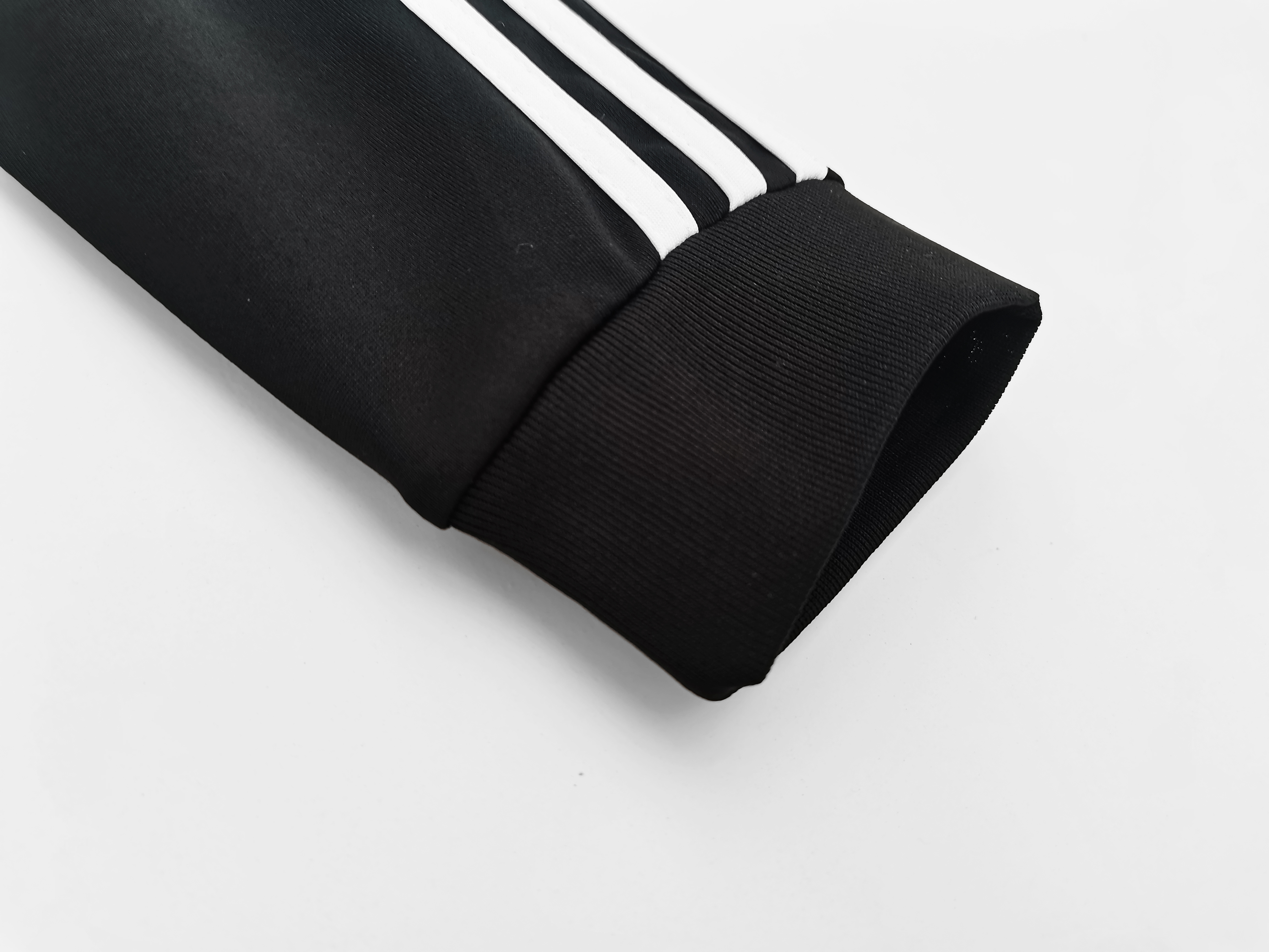 Long sleeves 2014-2015 Real Madrid third jersey