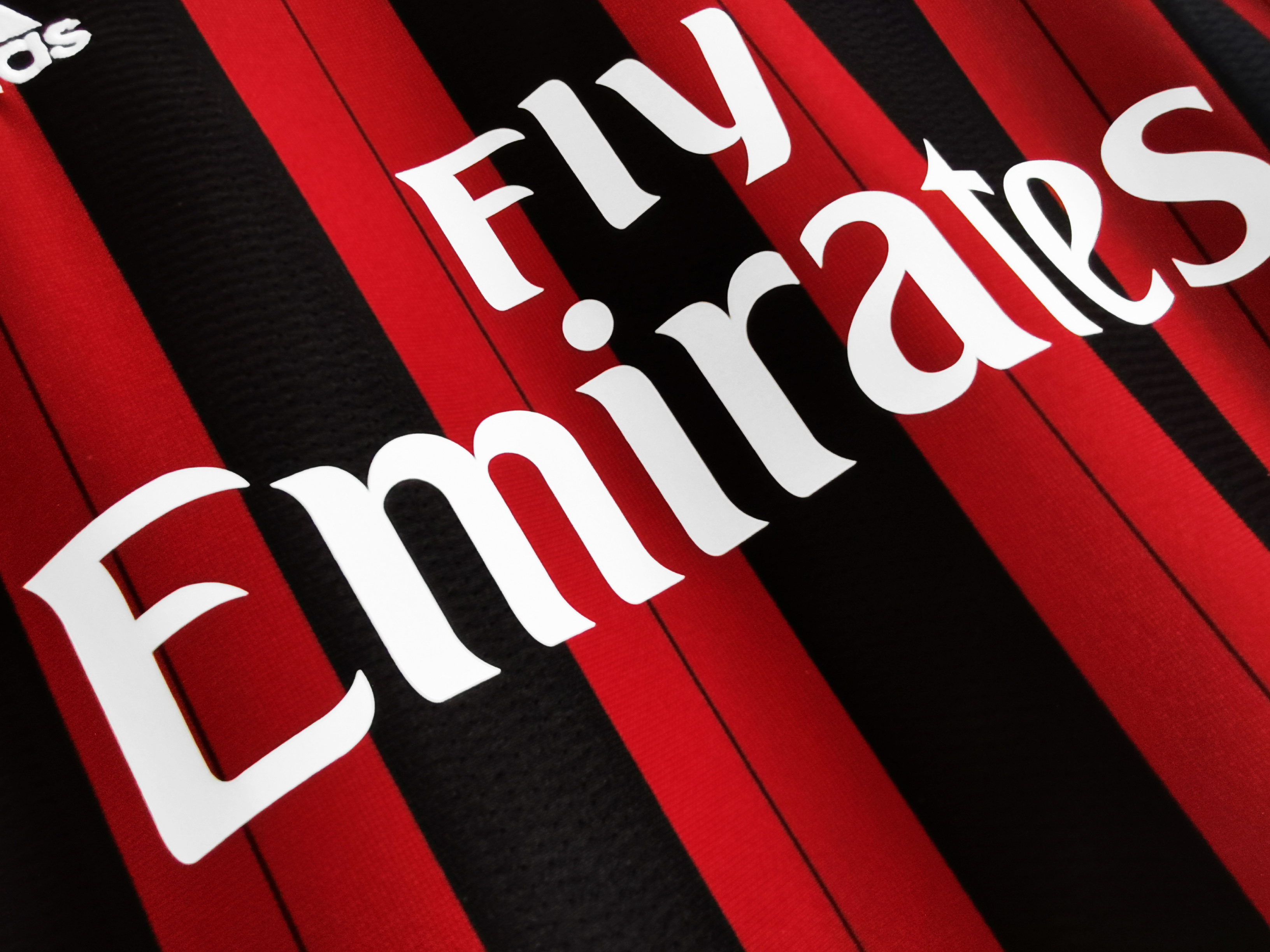 2013-2014 AC Milan home jersey