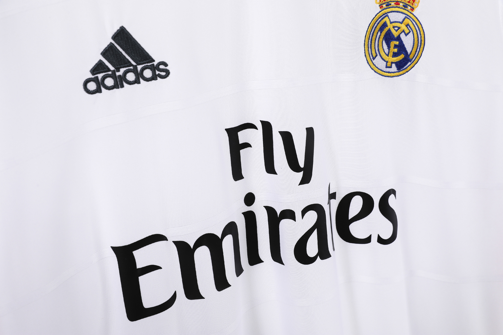 Long sleeves 2013-2104 Real Madrid home jersey