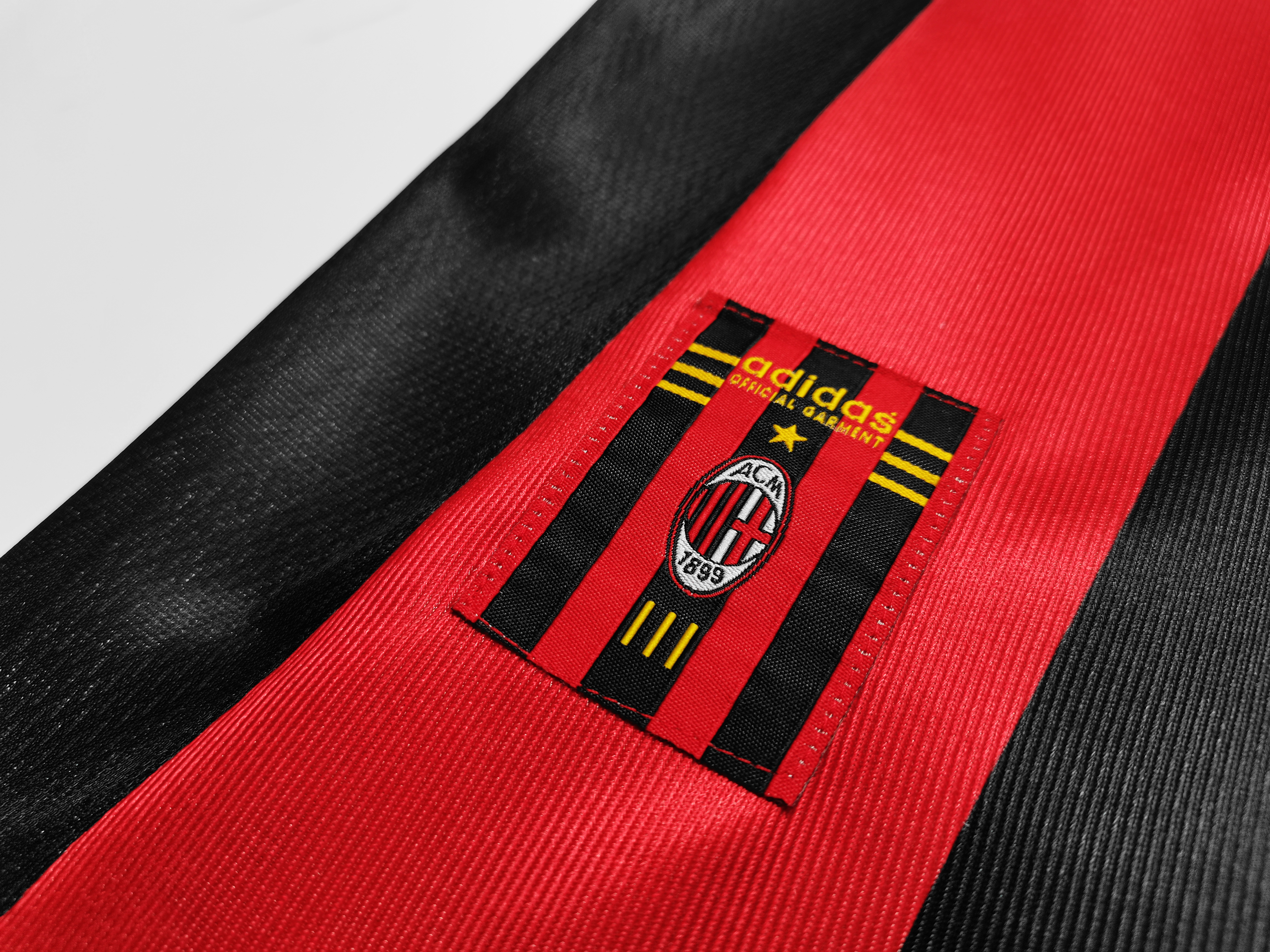 1998-1999 AC Milan home jersey