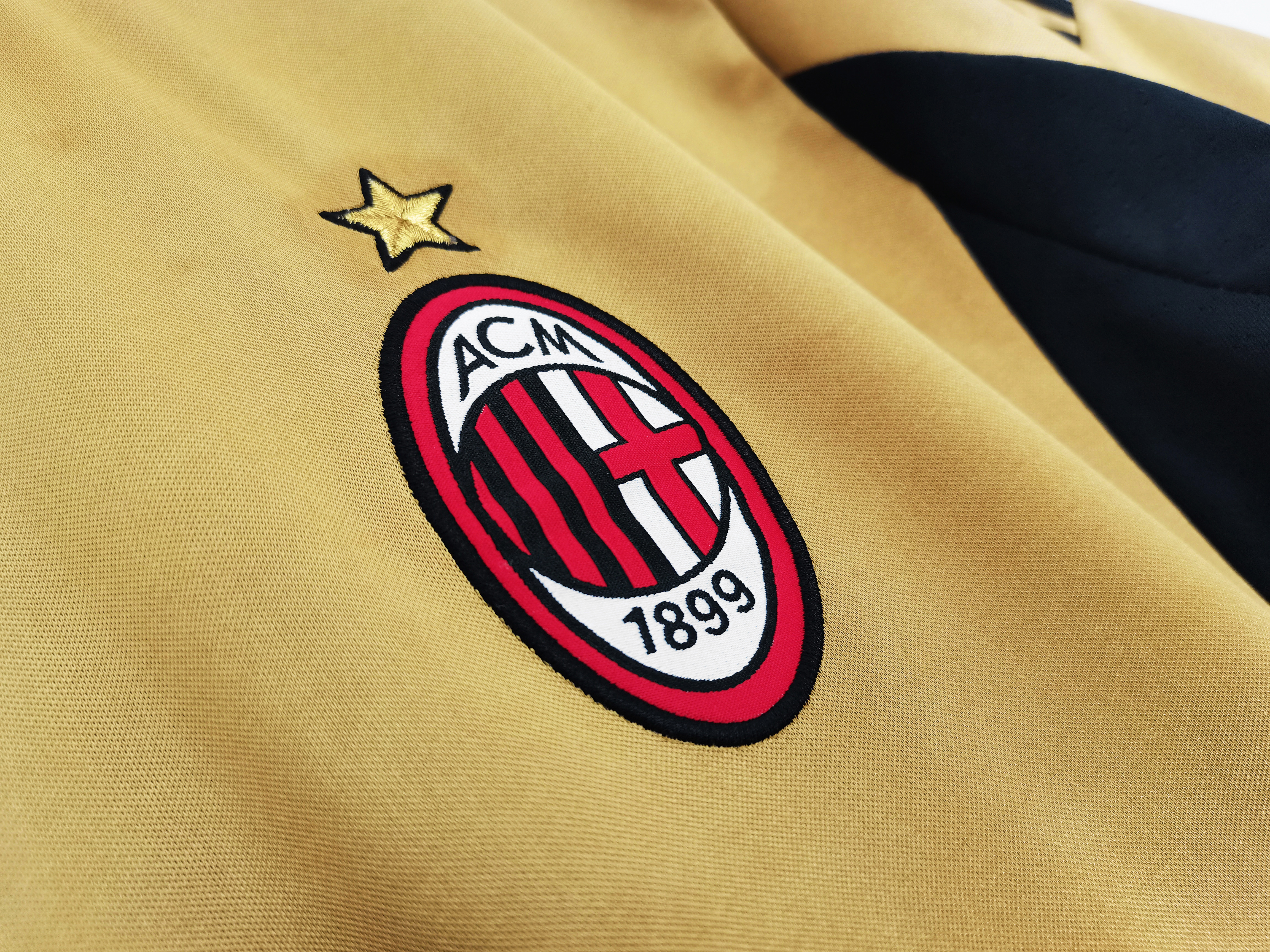 2013-2014 AC Milan third jersey