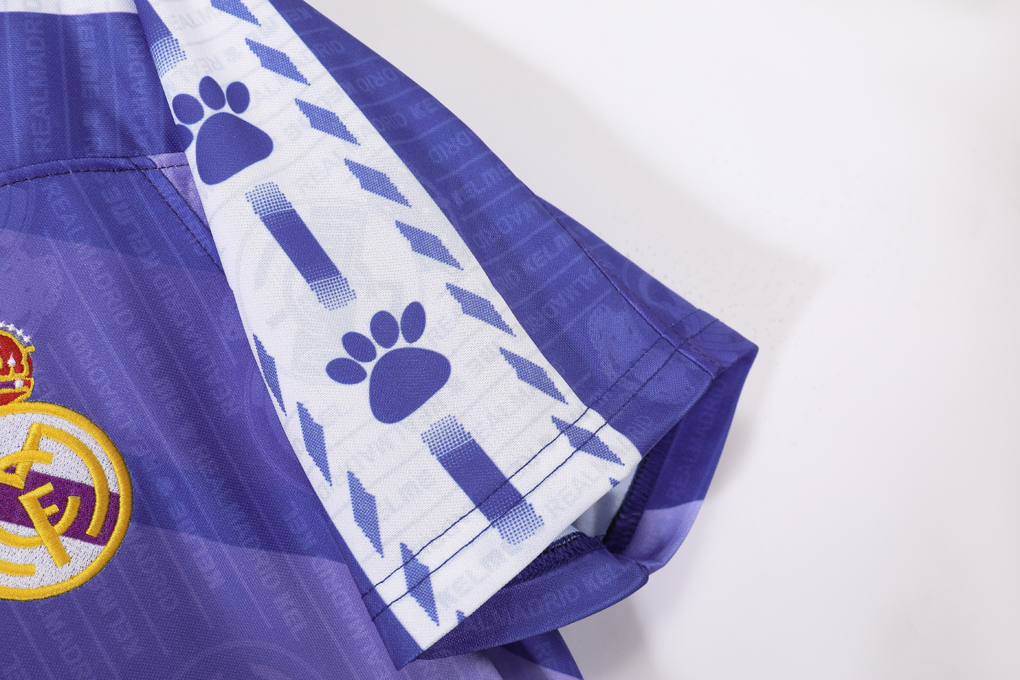 1996-1997 Real Madrid away jersey