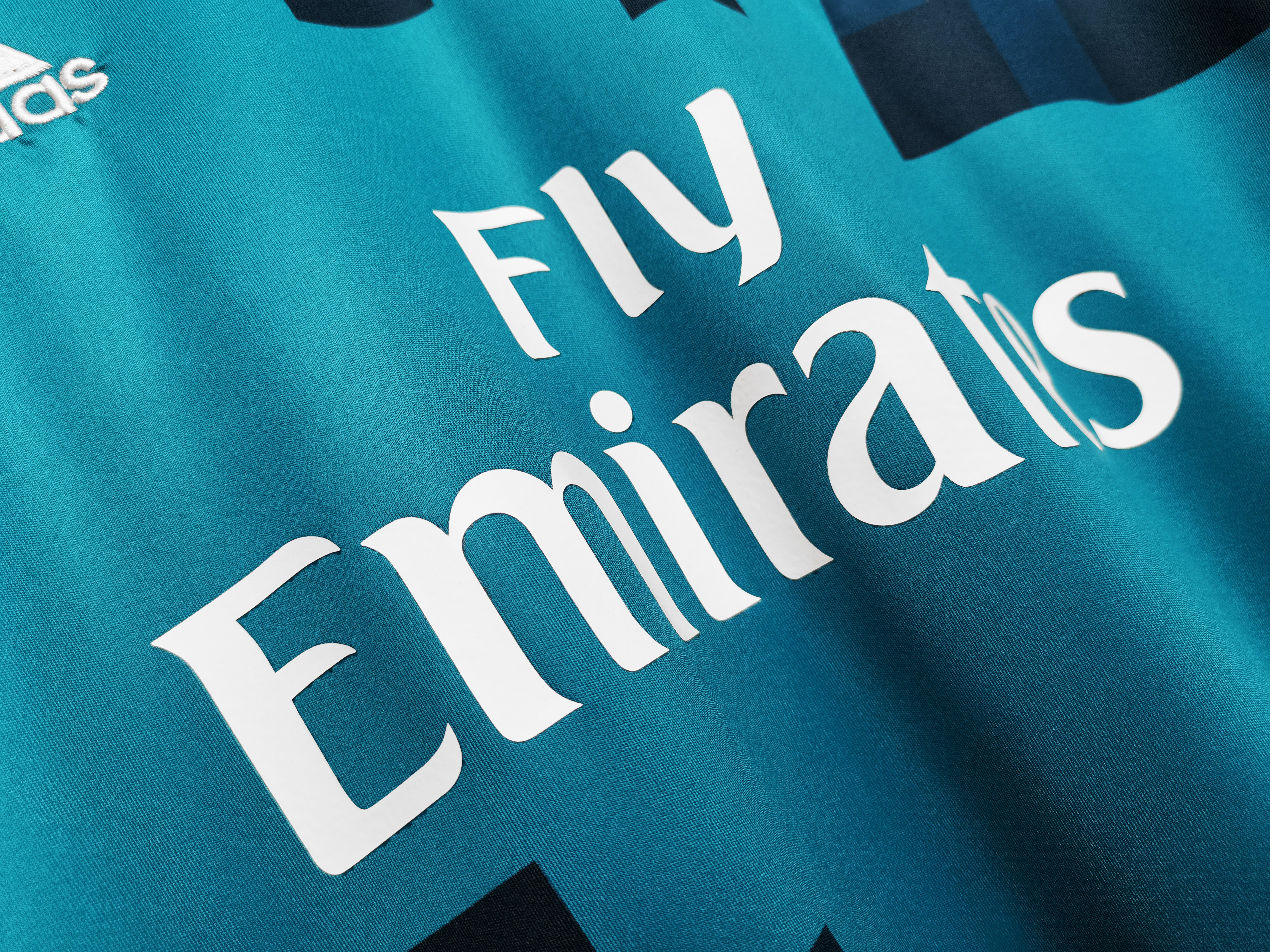 2017-2018 Real Madrid third jersey