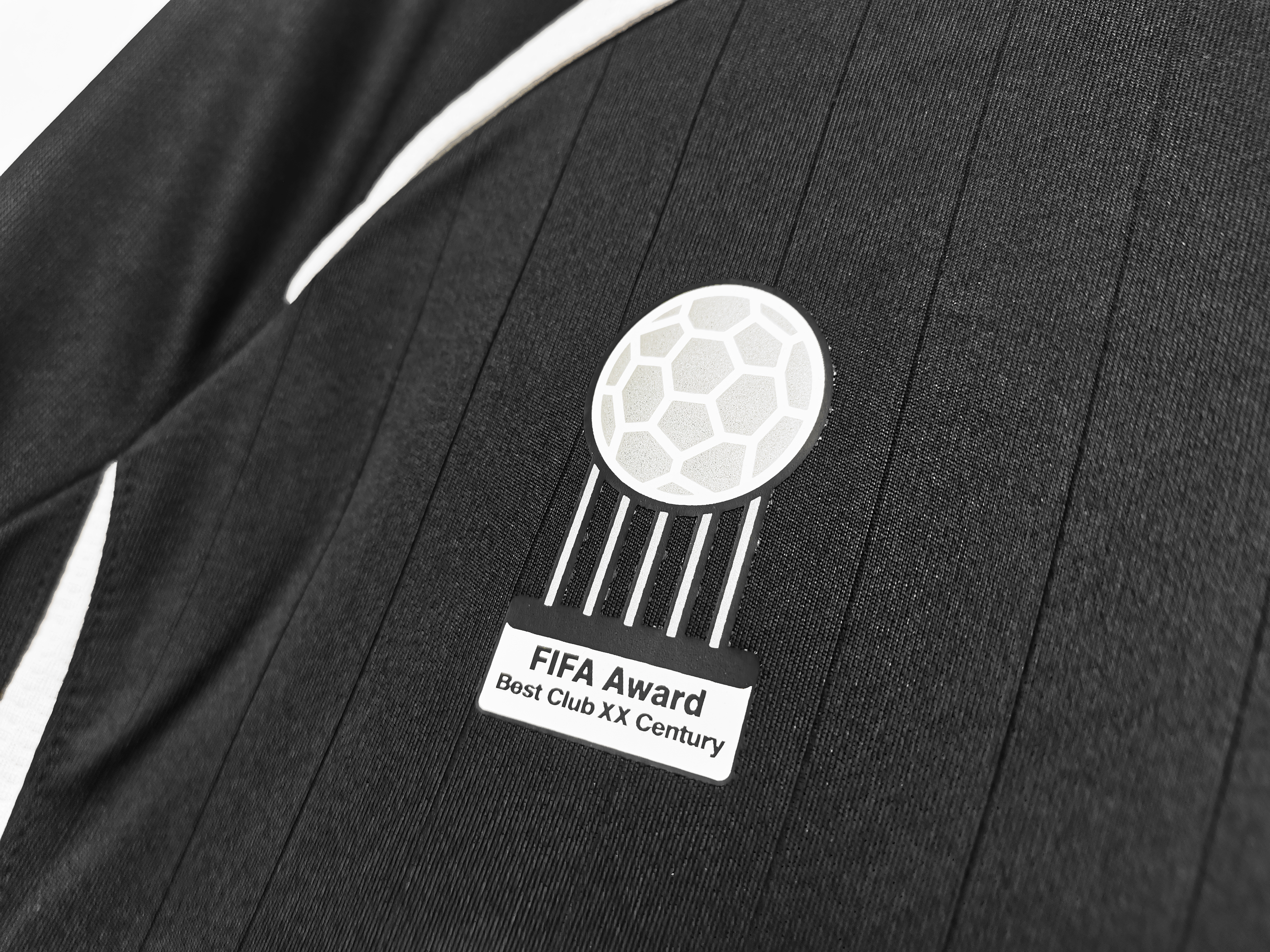 Long sleeves 2006-2007 Real Madrid third jersey